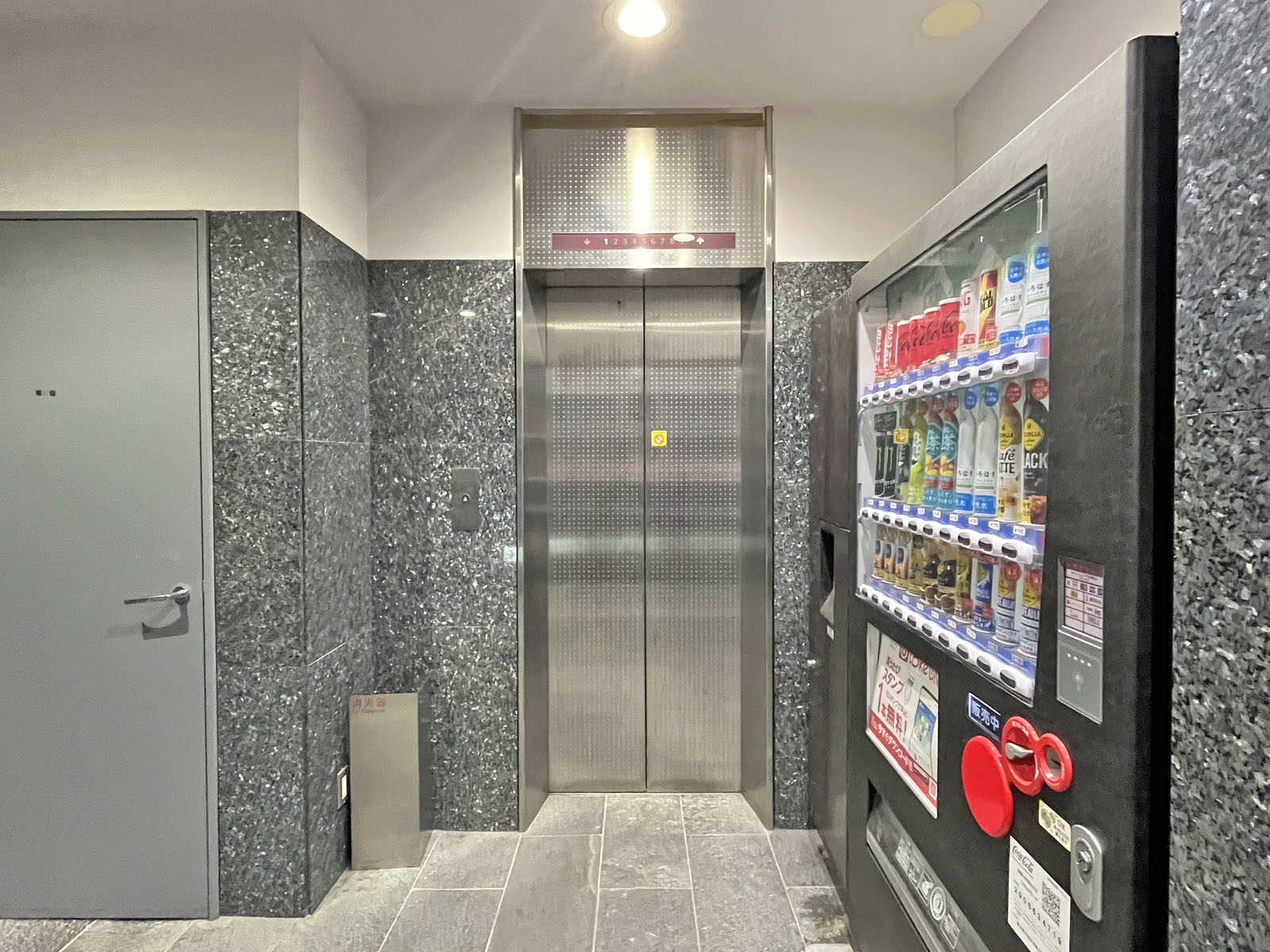 エレベーター(1基)