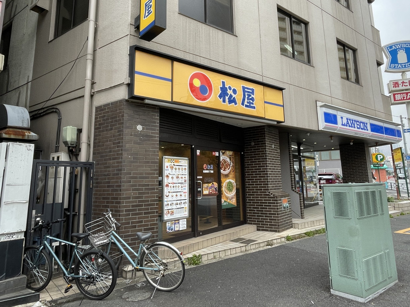 1階の松屋 新宿1丁目店
