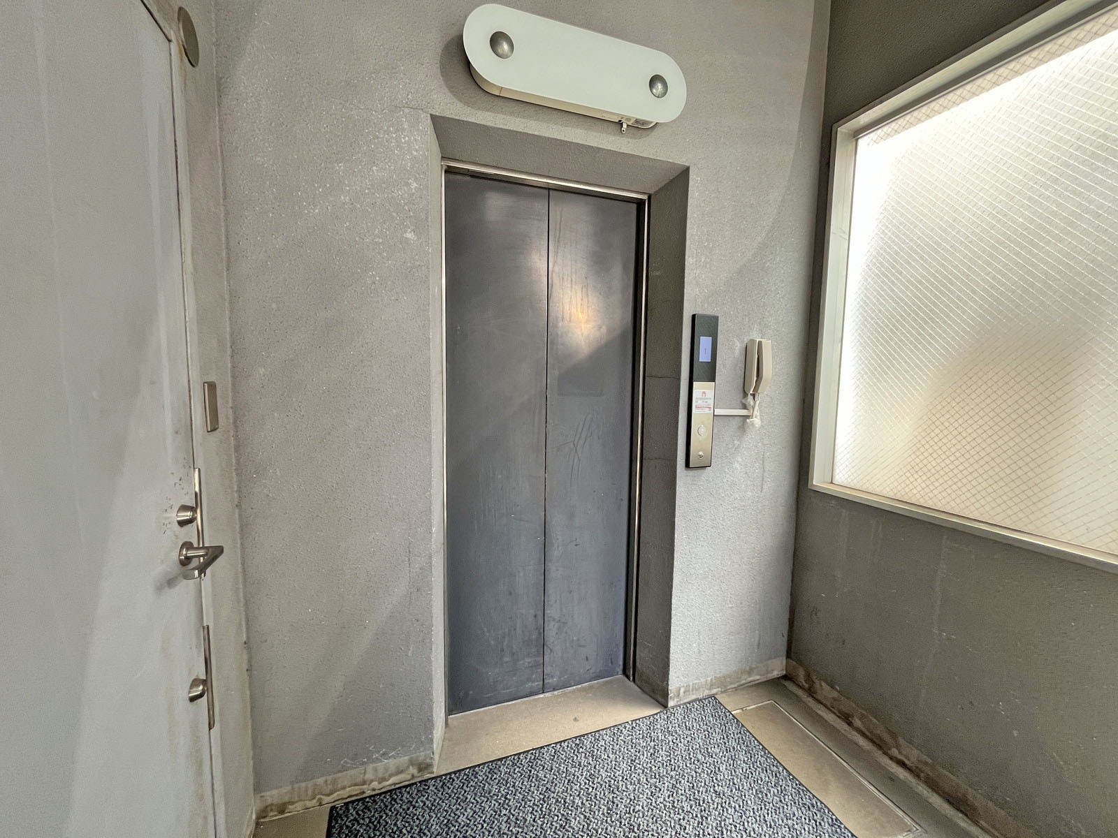 エレベーター(1基)