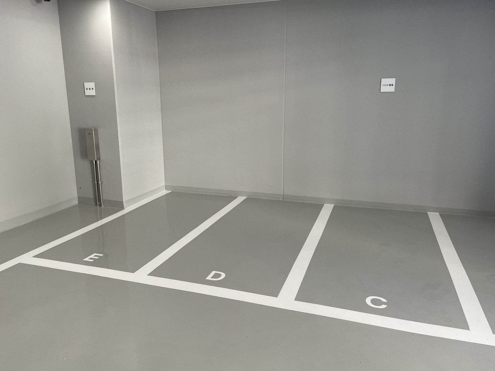 バイク駐車場