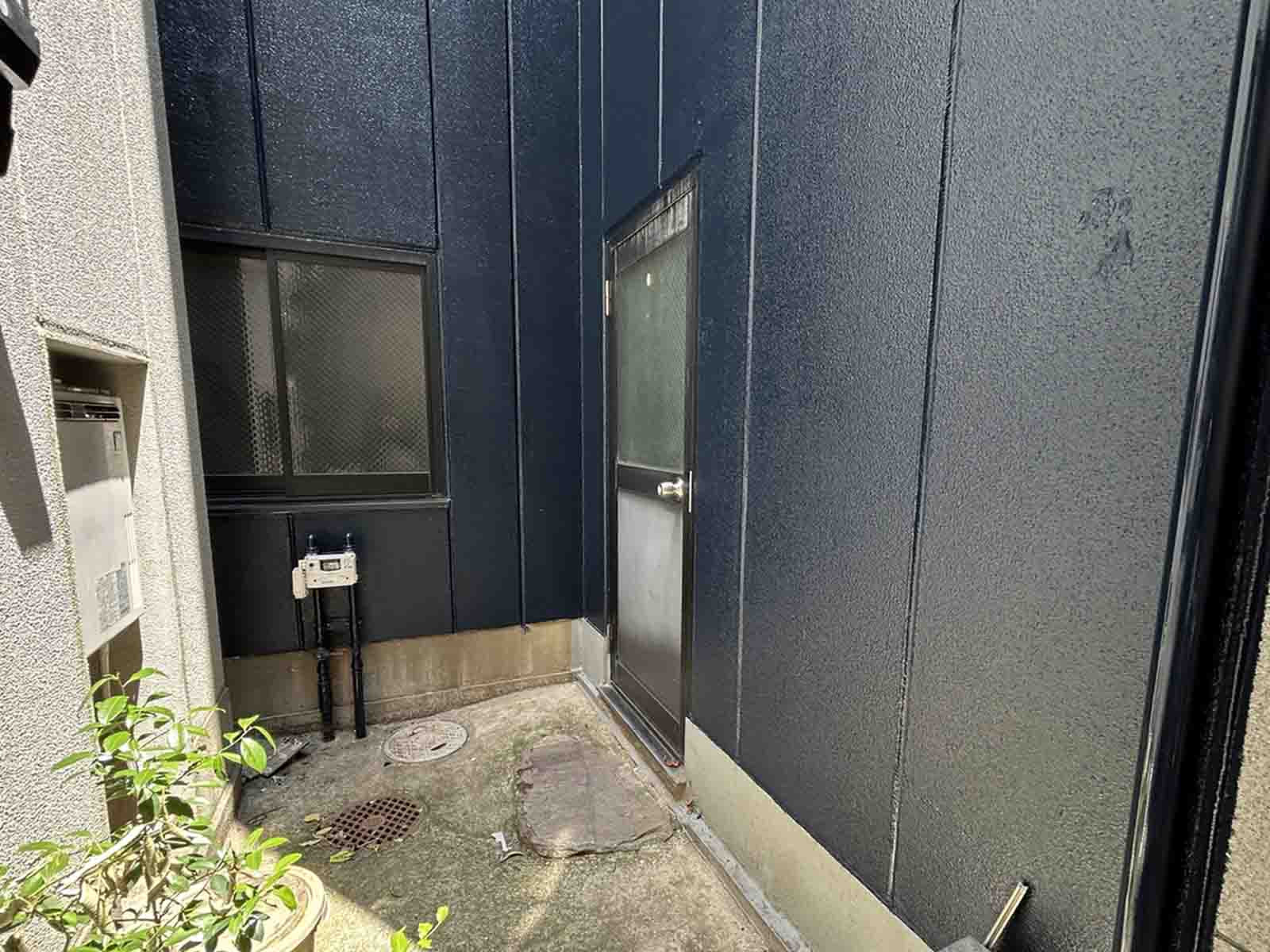 オフィスビル出入口