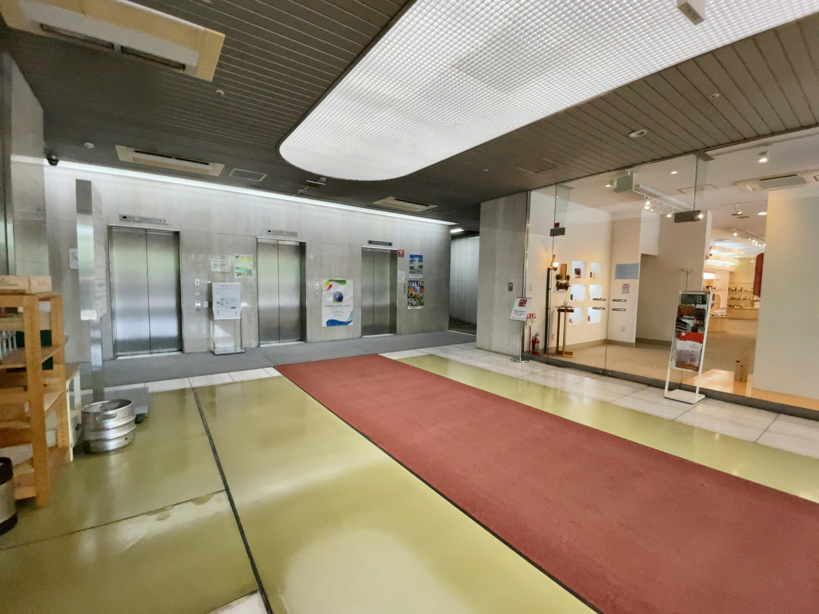エントランス
