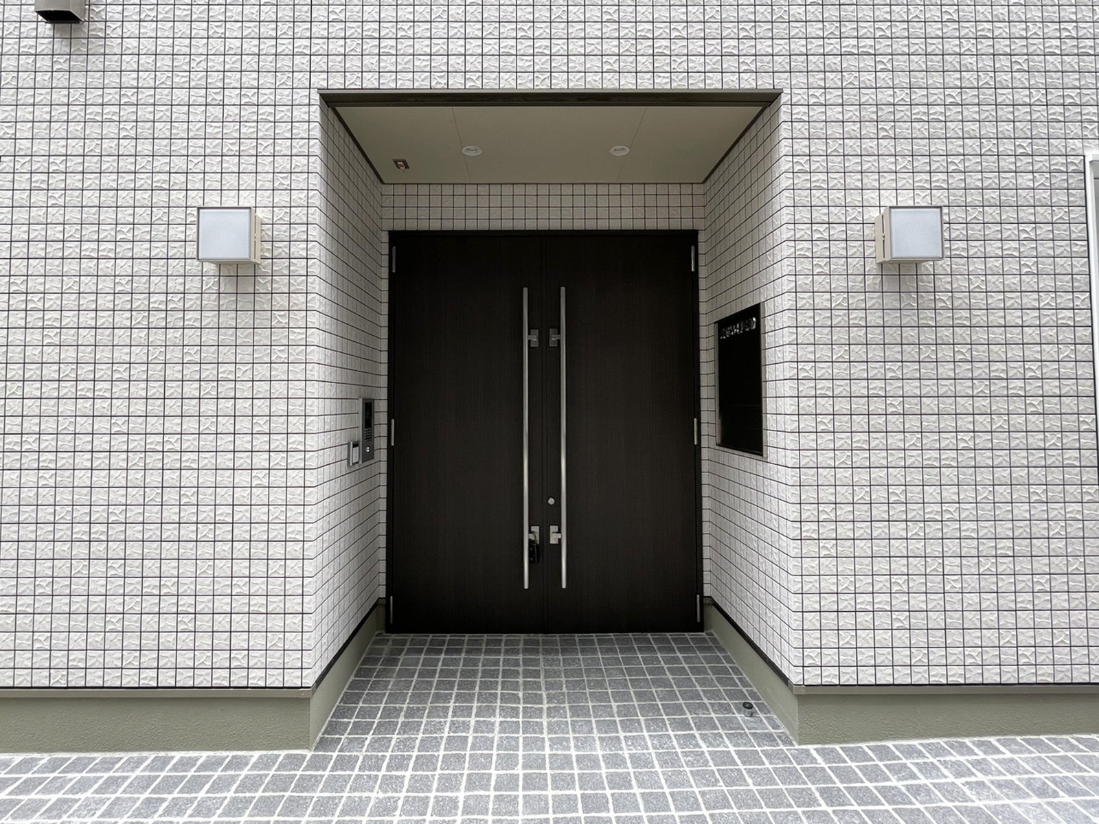 オフィスビル出入口