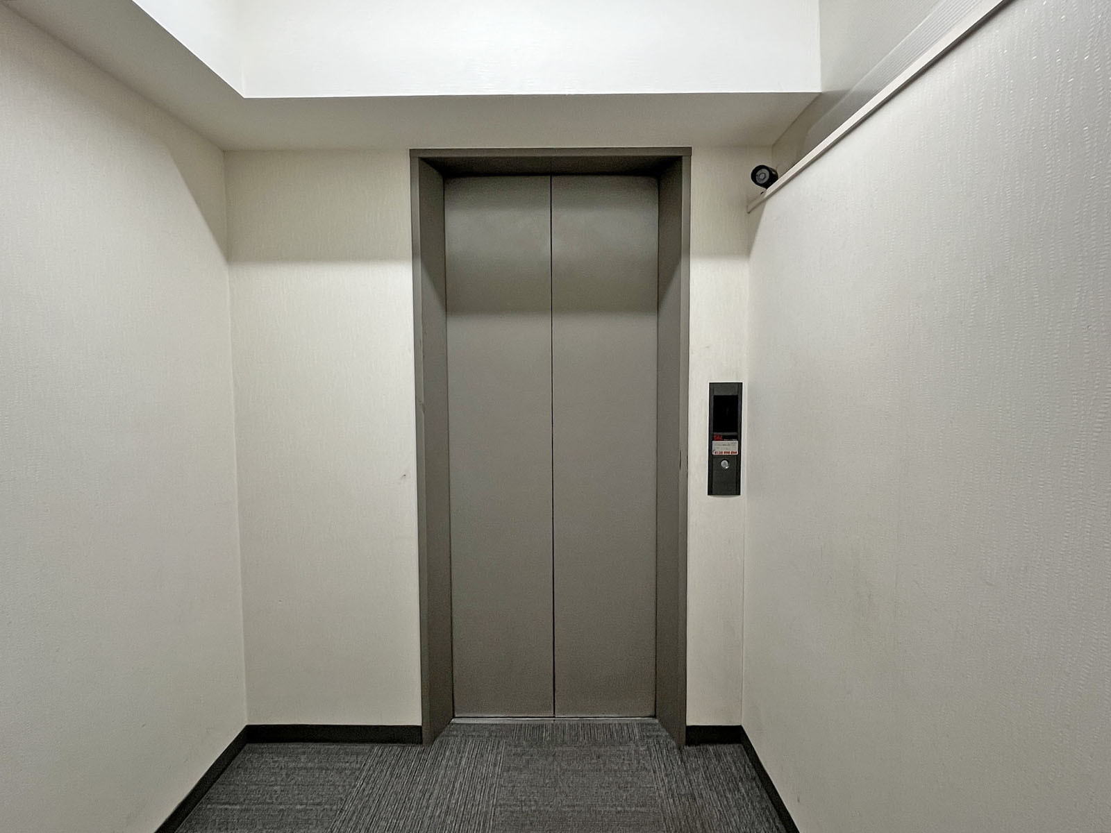 エレベーター(1基)
