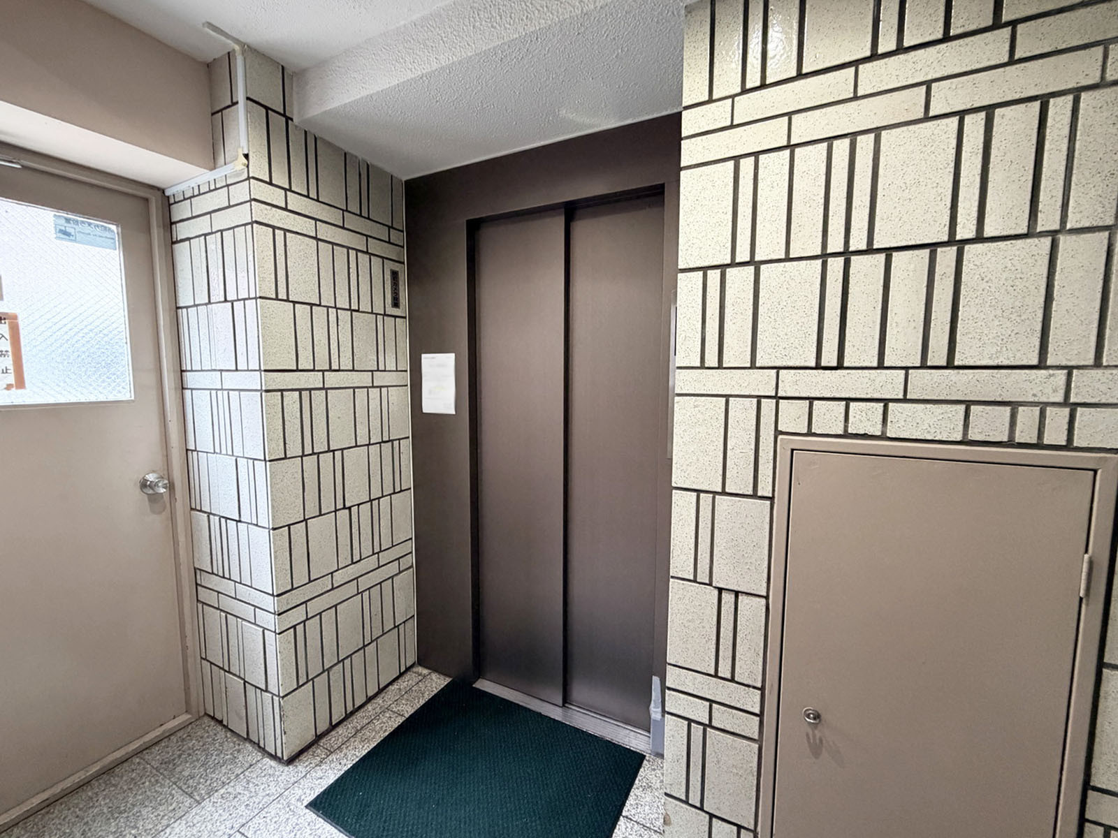 エレベーター(1基)