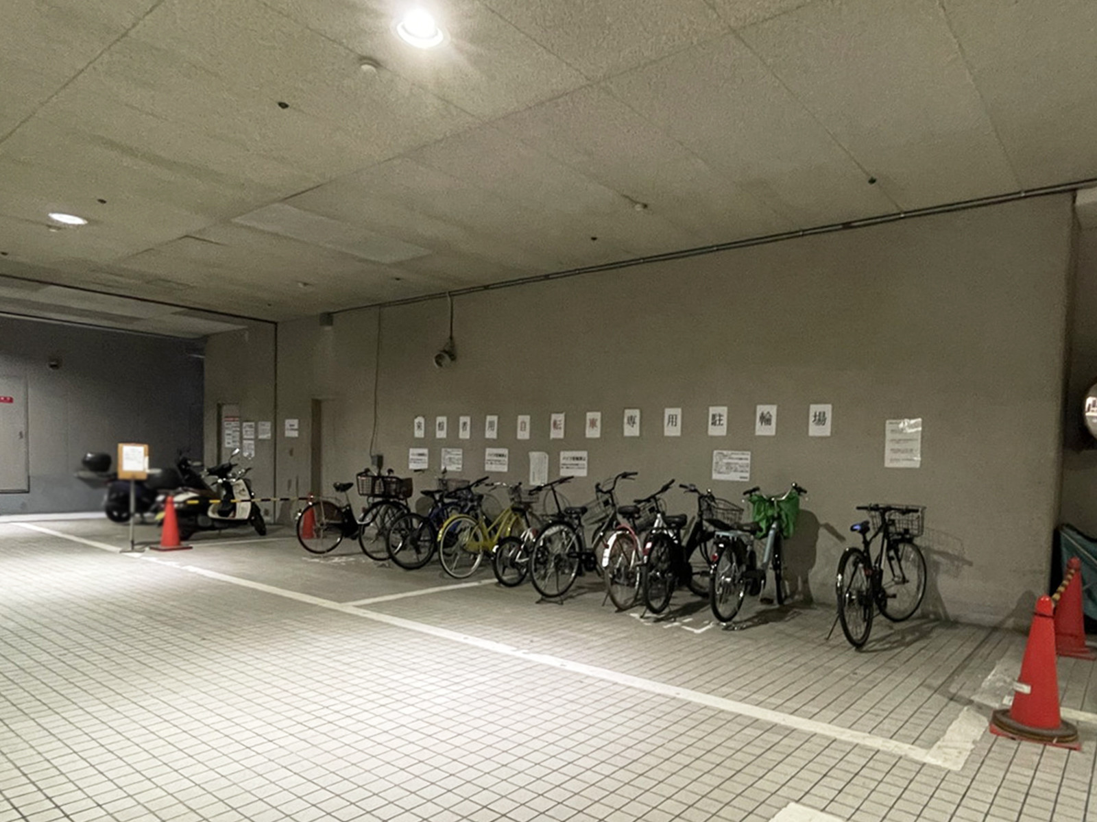駐輪場