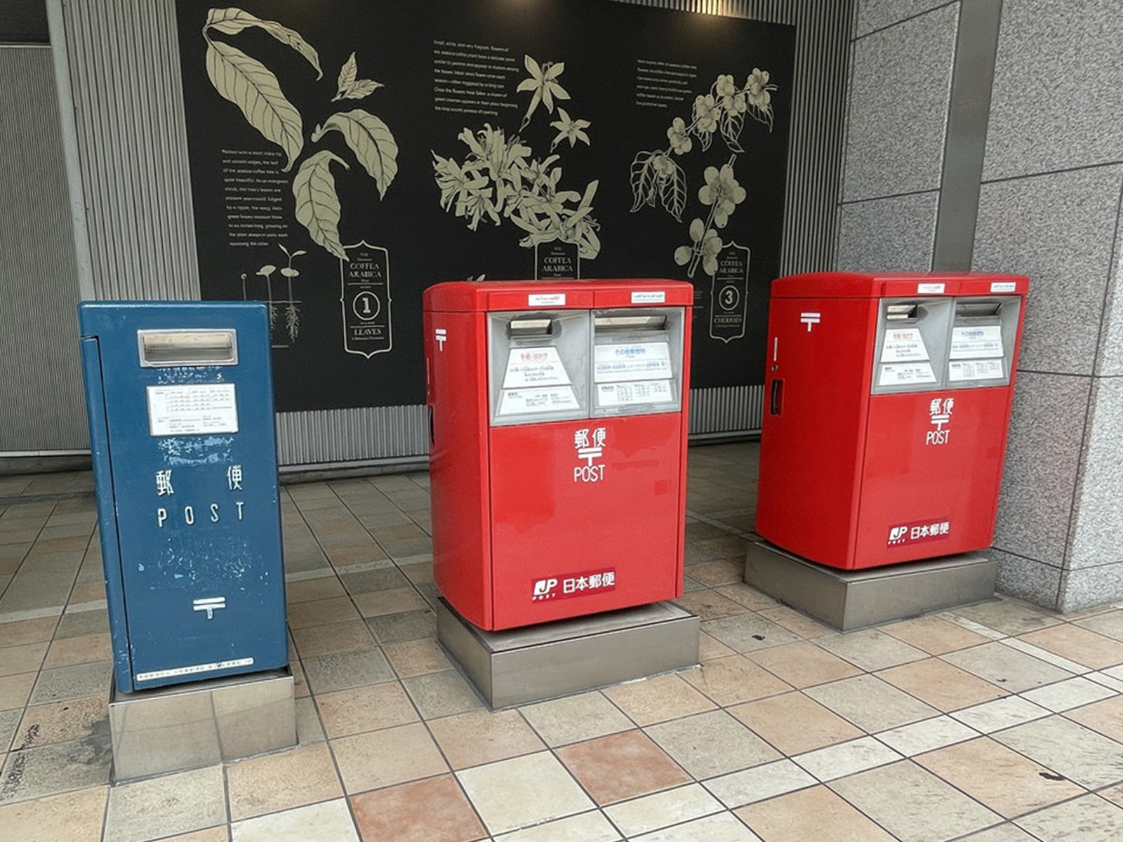 1階のポスト
