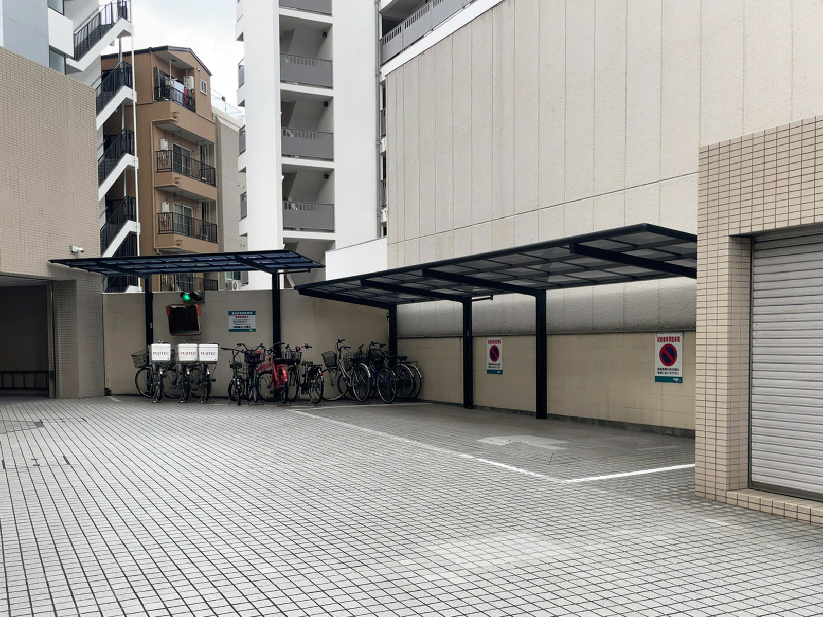 駐輪場