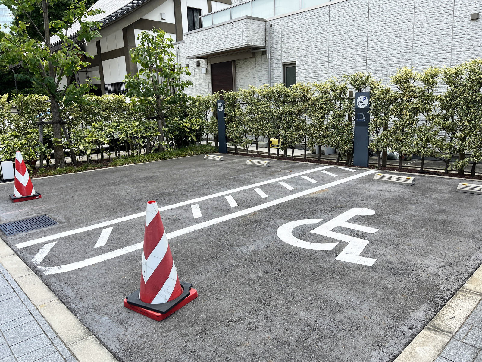 バリアフリー駐車場