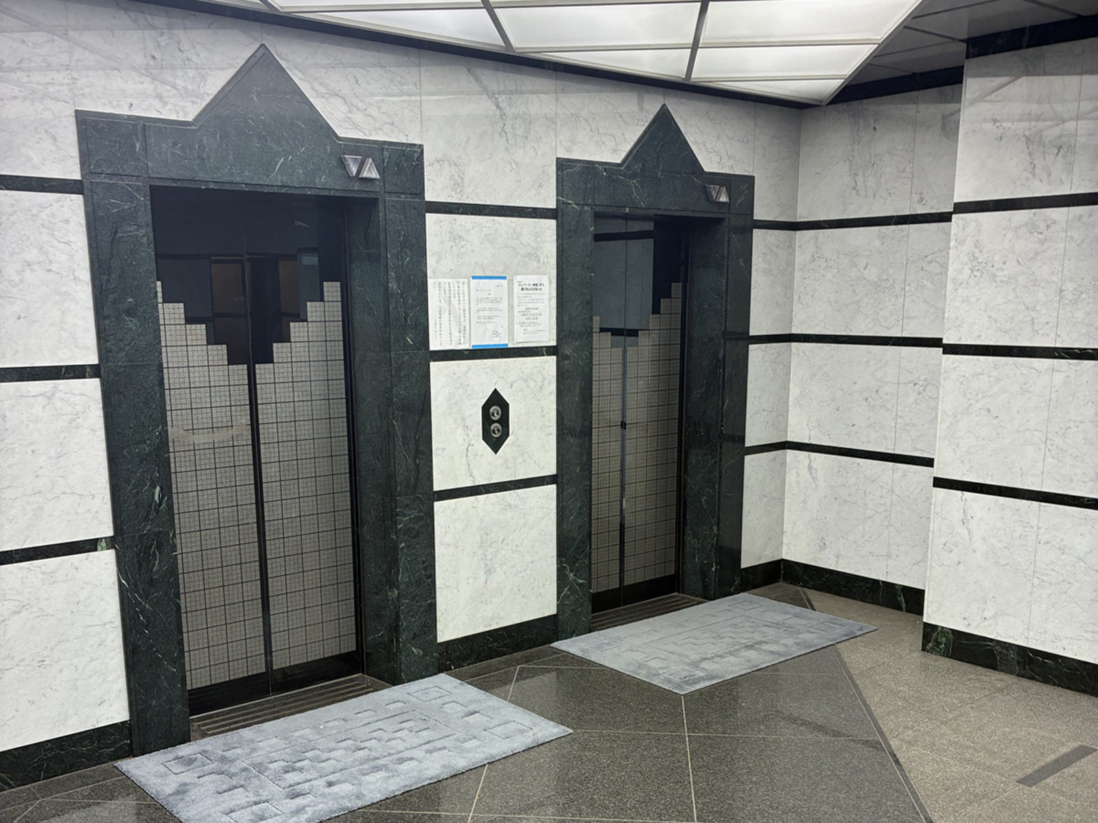エレベーター(2基)