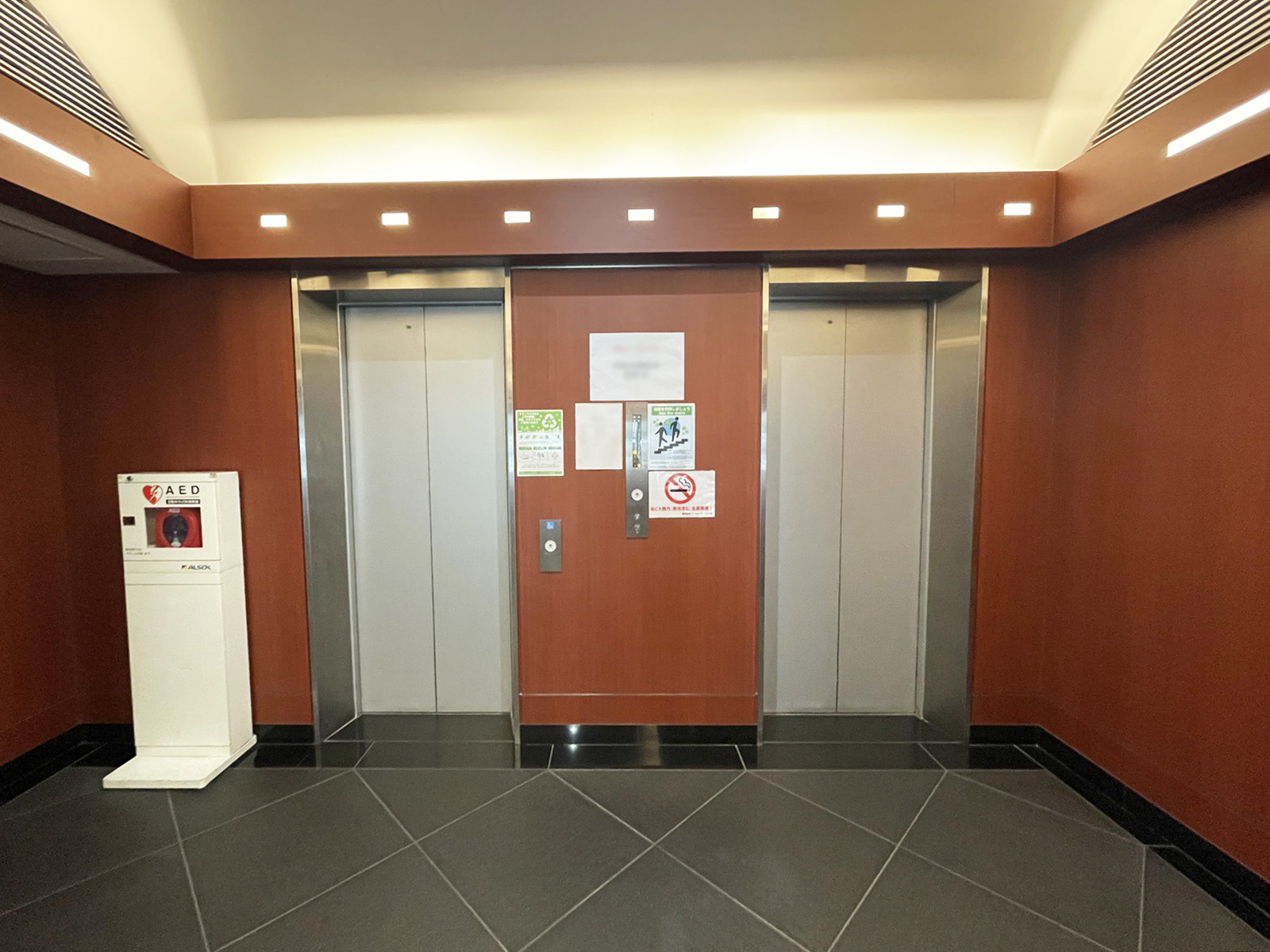 エレベーター(2基)