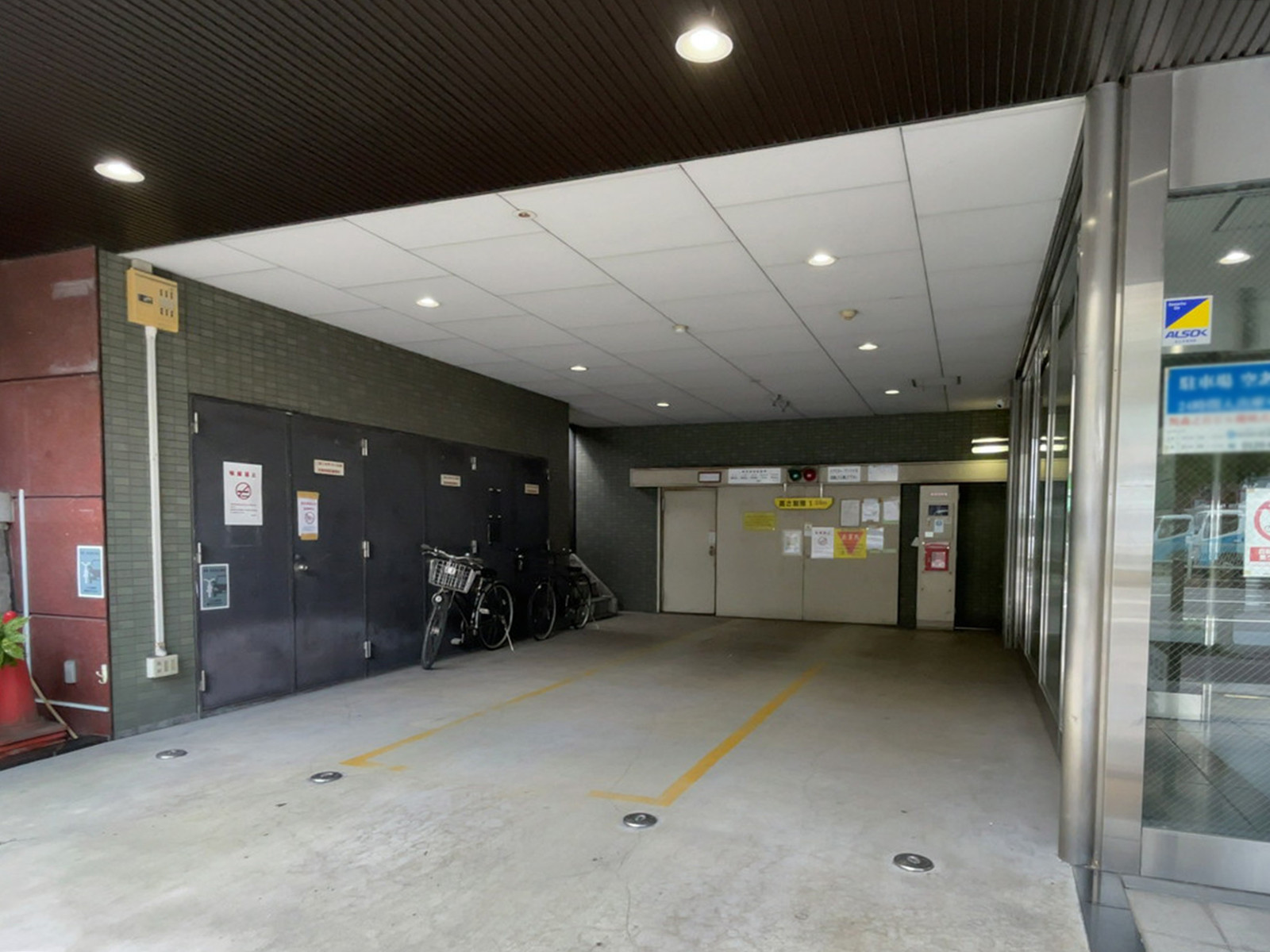 駐車場