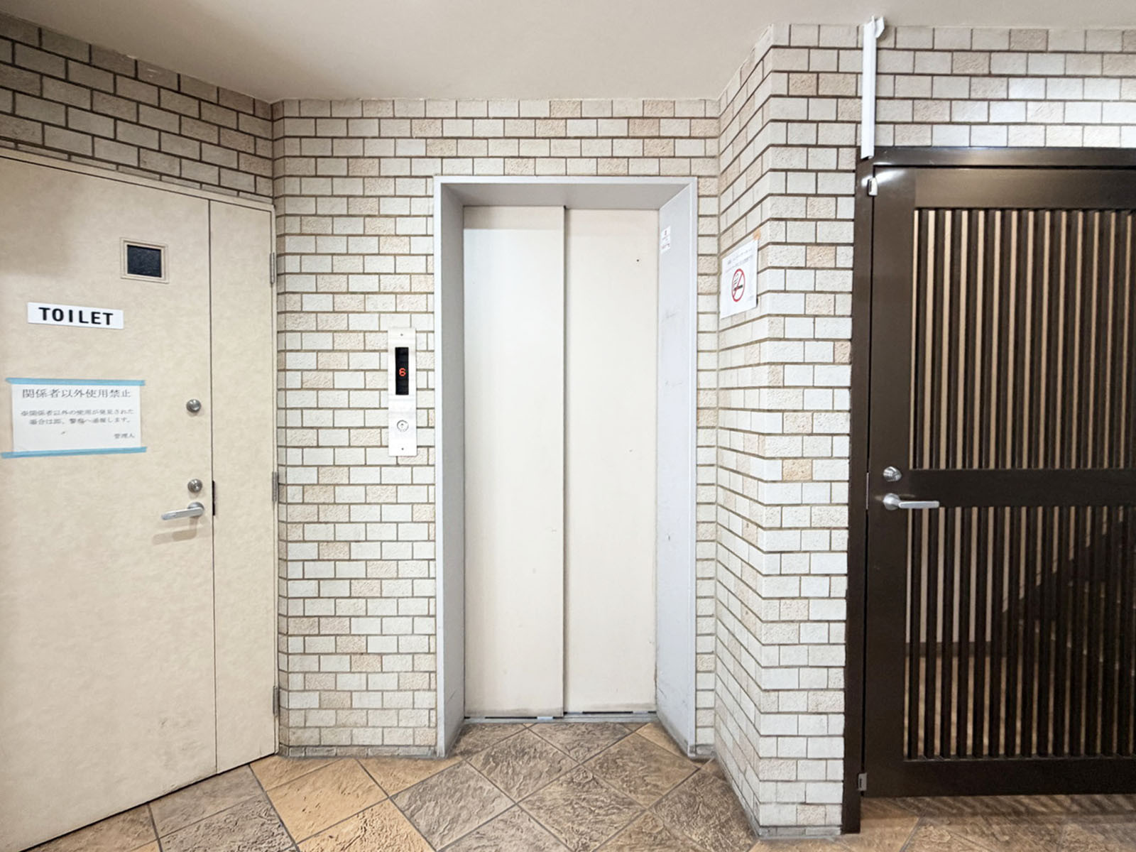 エレベーター(1基)