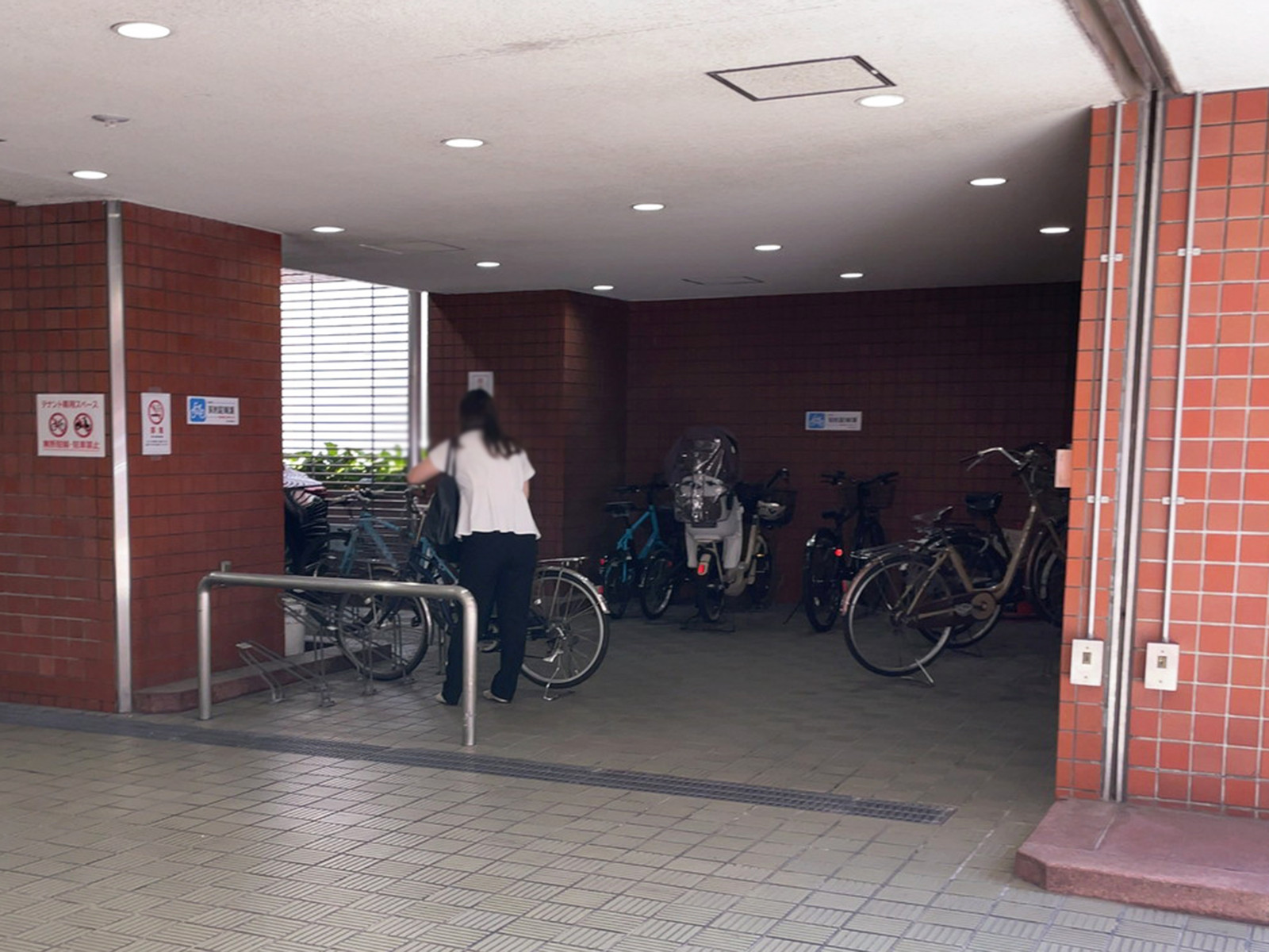 駐輪場