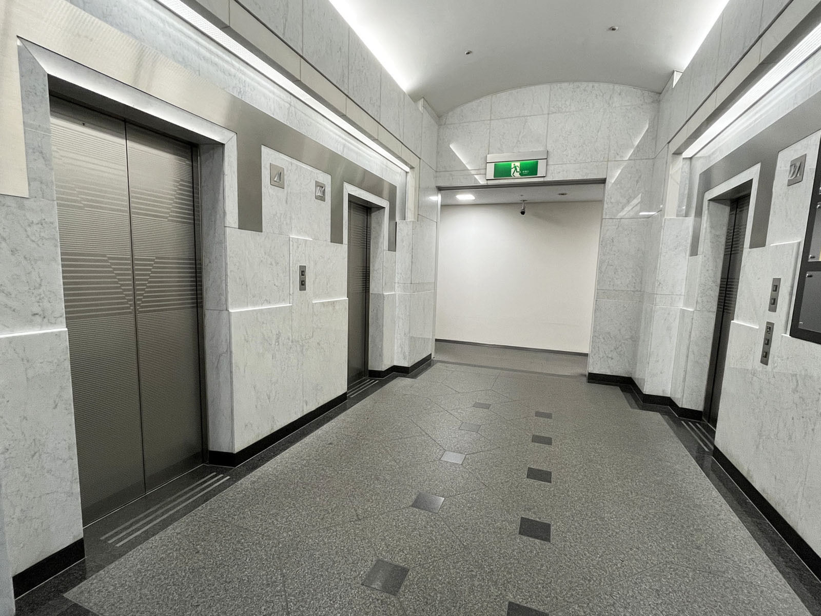 エレベーター(乗用3基・非常用1基)