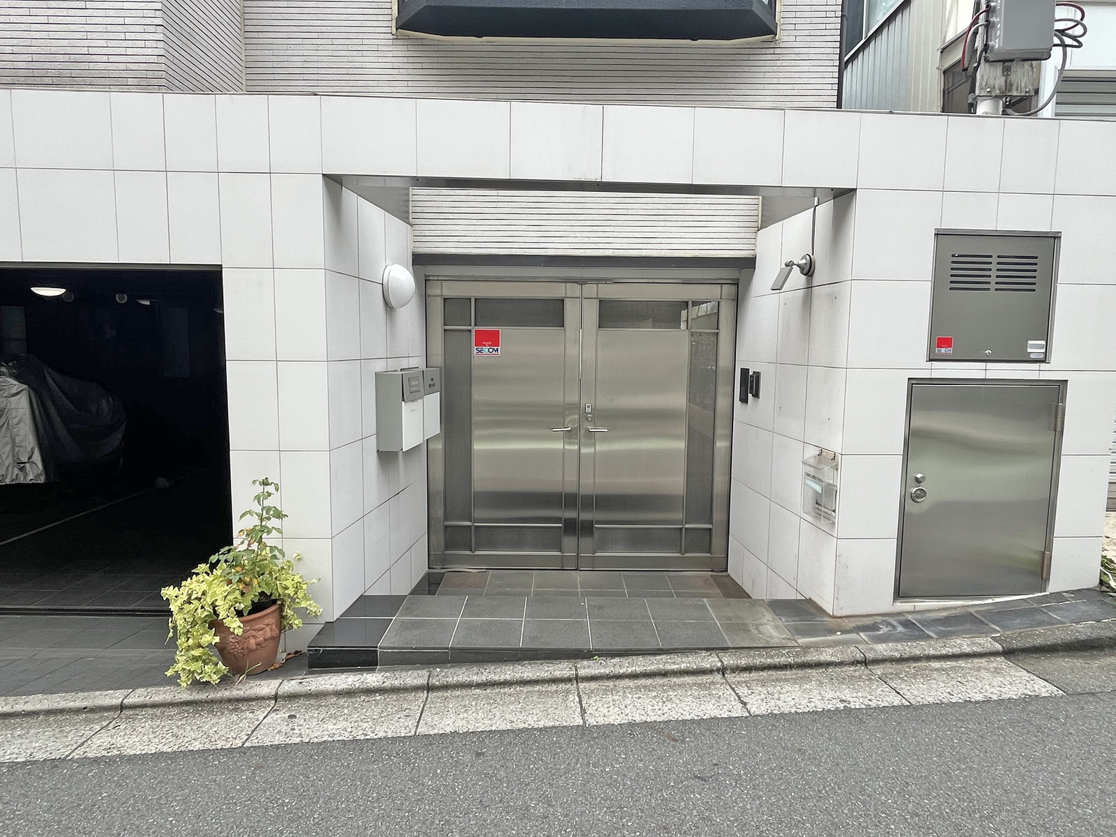 建物出入口