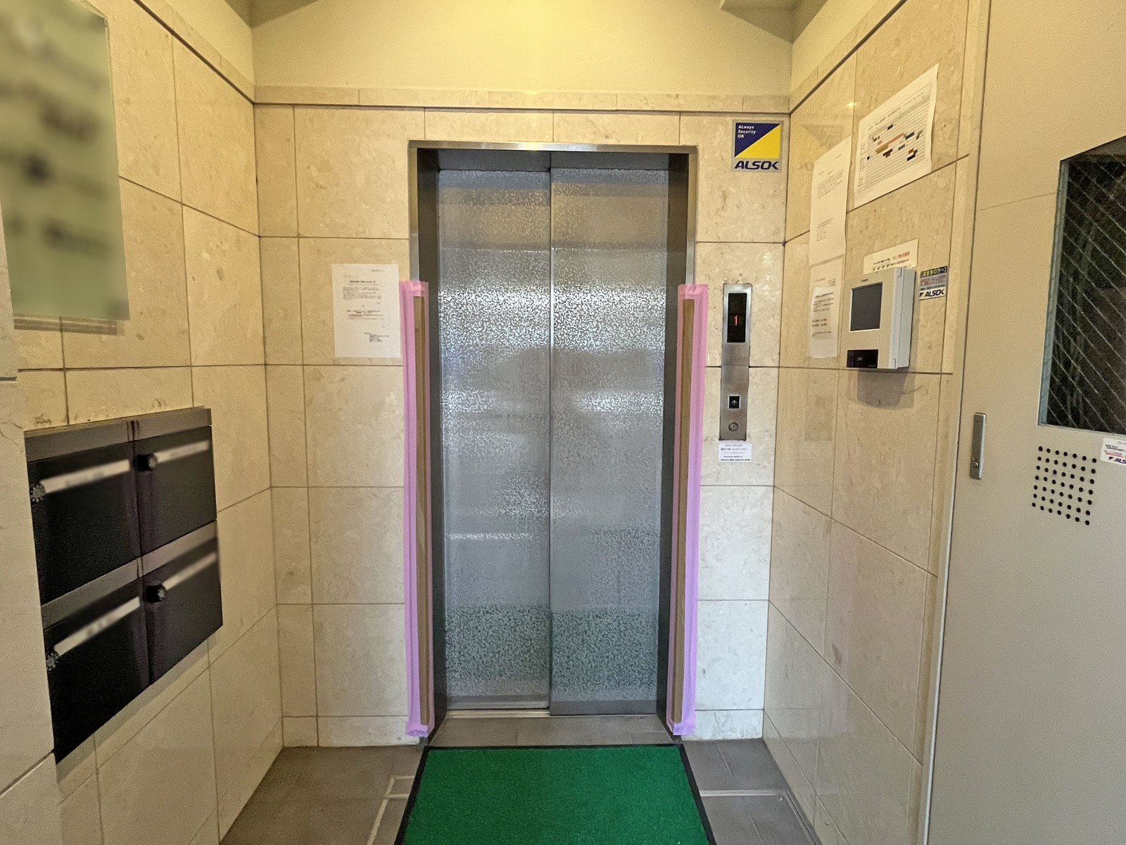 エレベーター(1基)