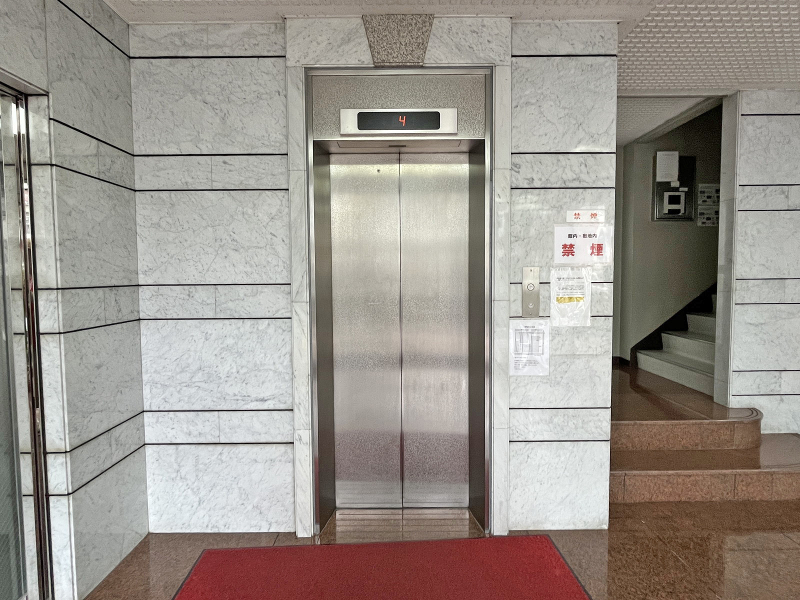エレベーター(1基)