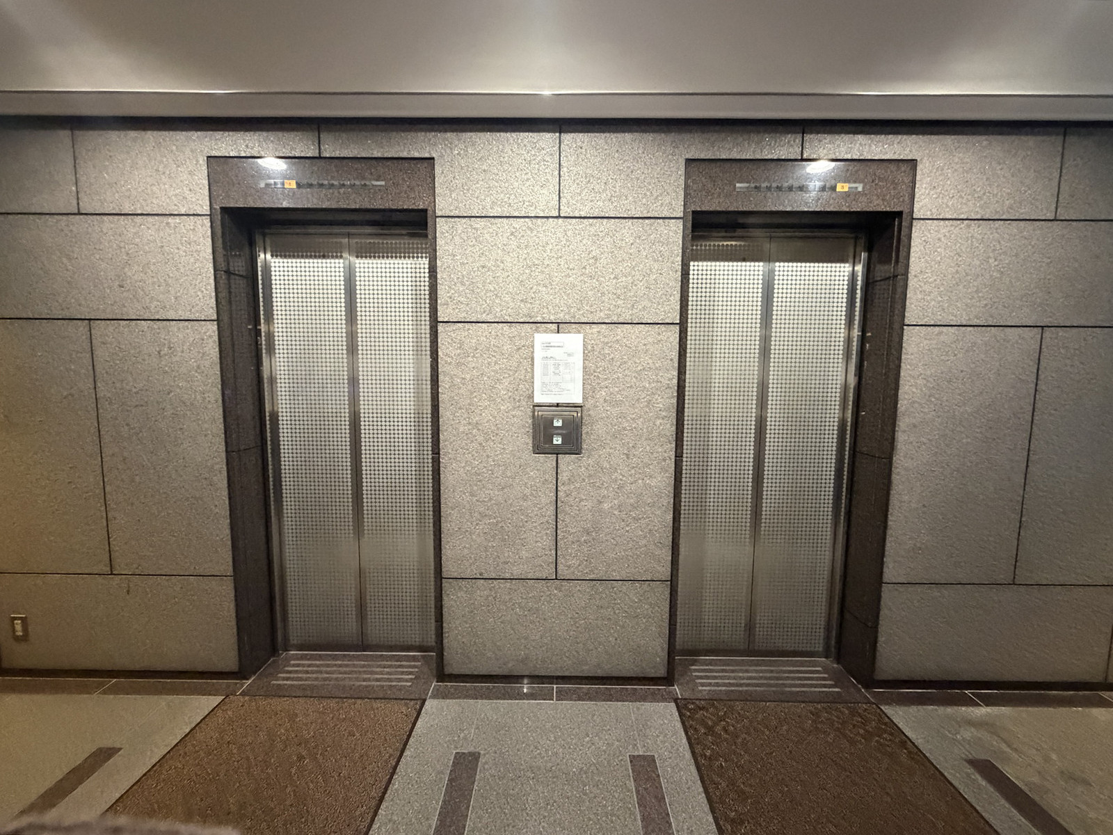 エレベーター(2基)