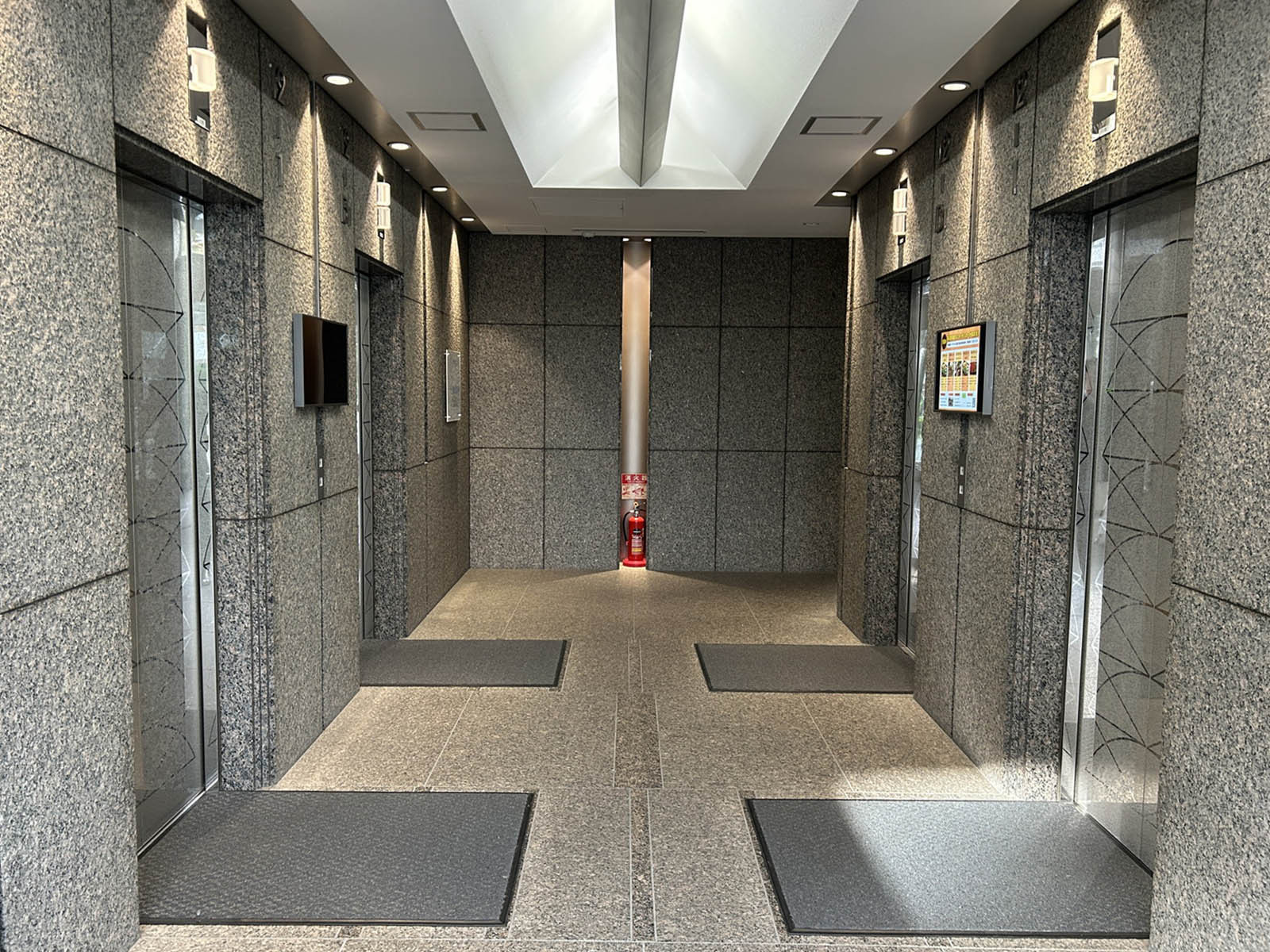 エレベーターホール