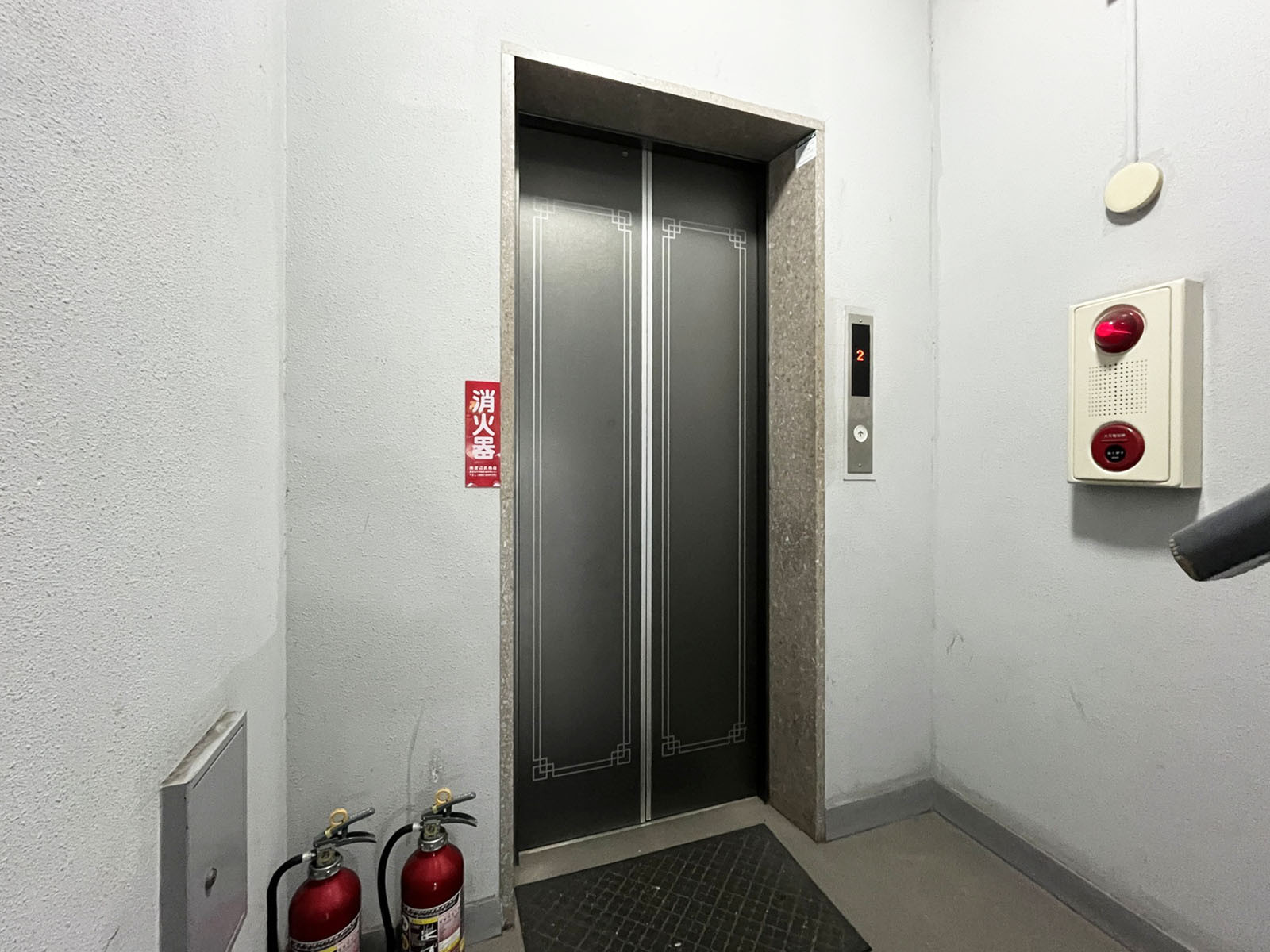 エレベーター(1基)