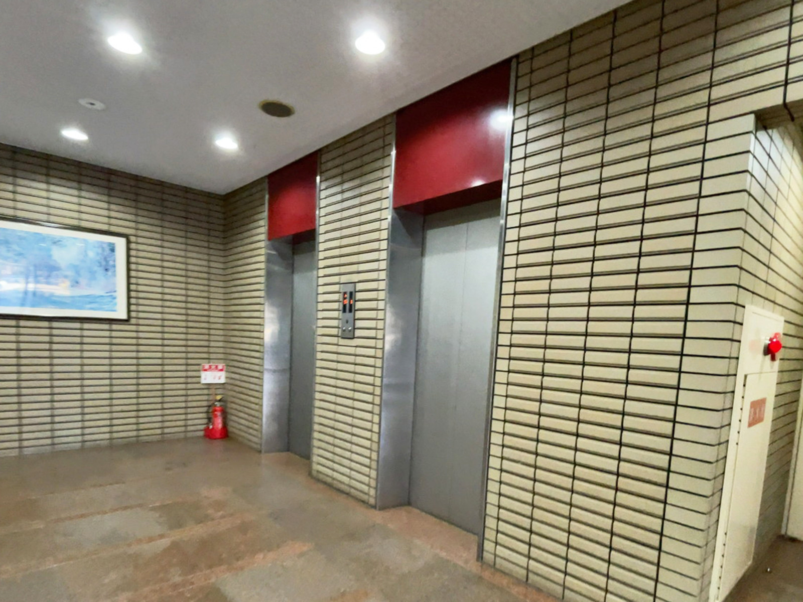 エレベーター(2基)