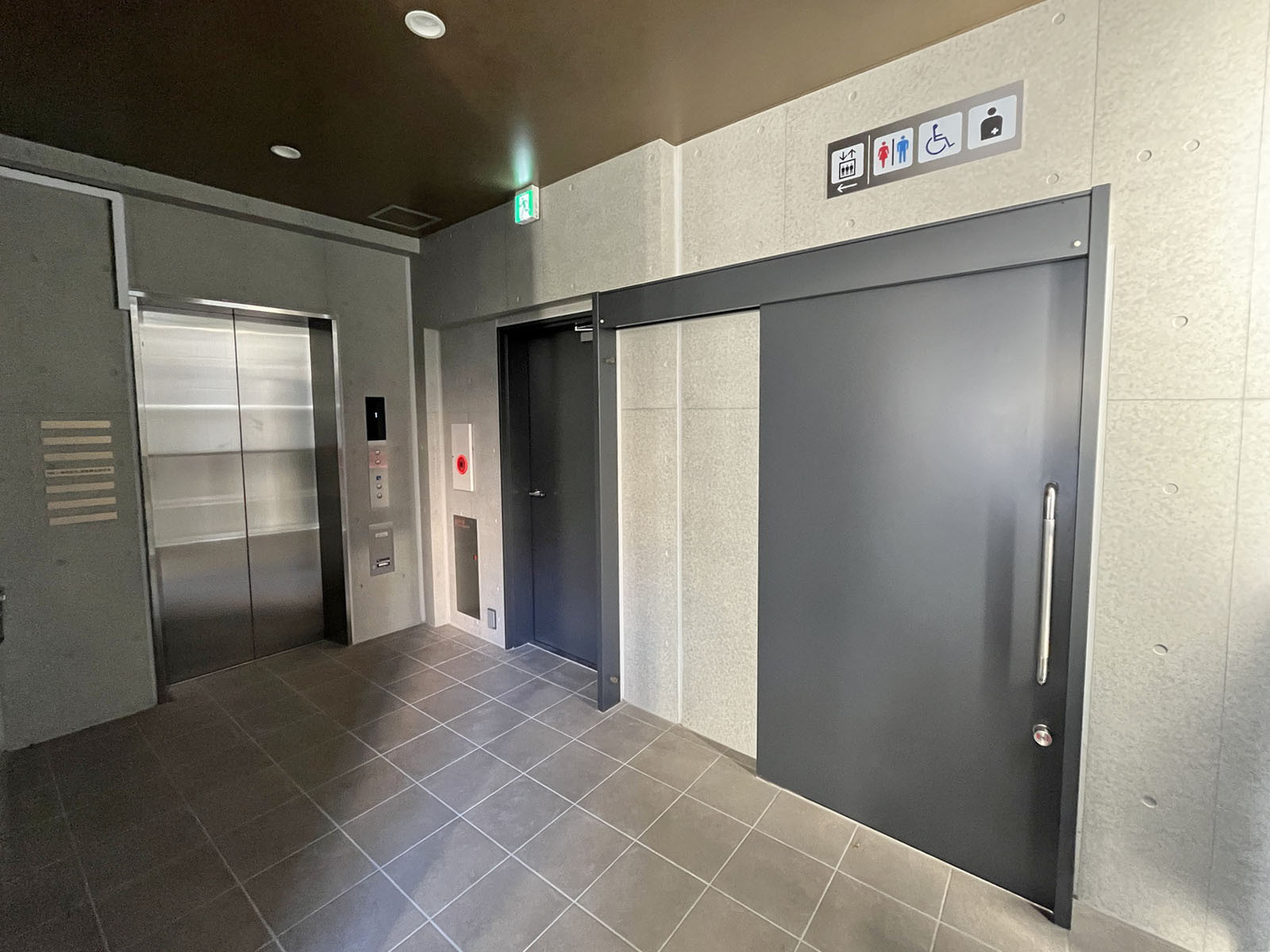 エントランス