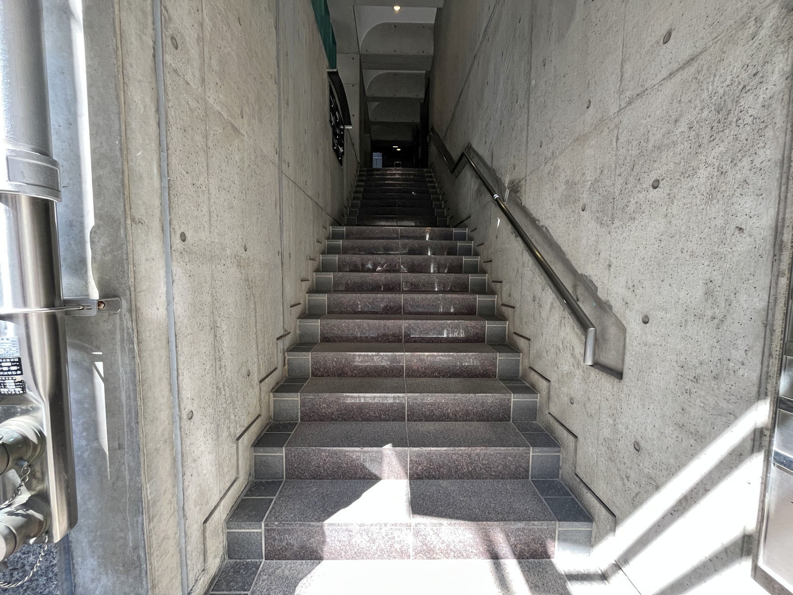 エントランスアプローチ