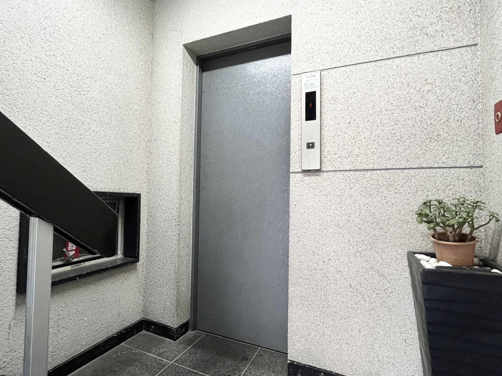 エレベーター(1基)