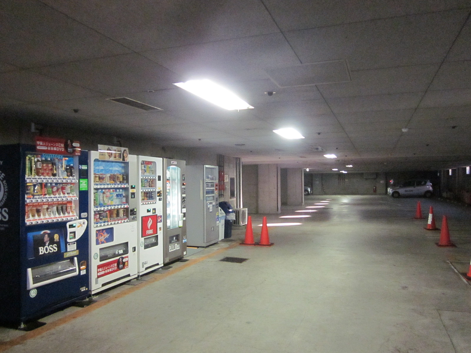 自走式の駐車場は地下1階に