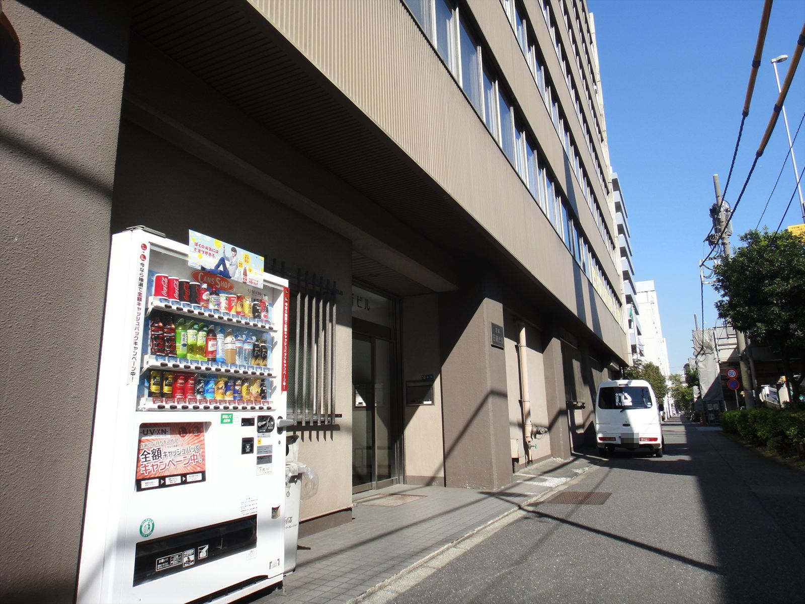 1階エントランス前