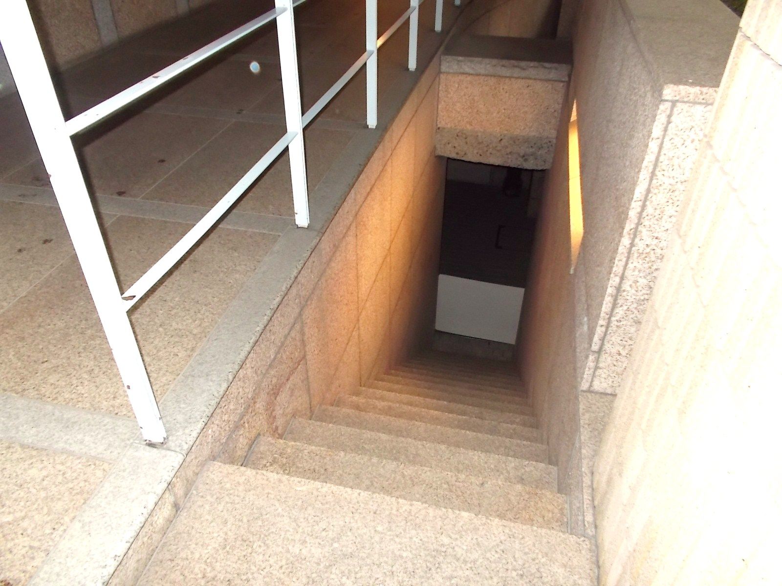 地下への階段