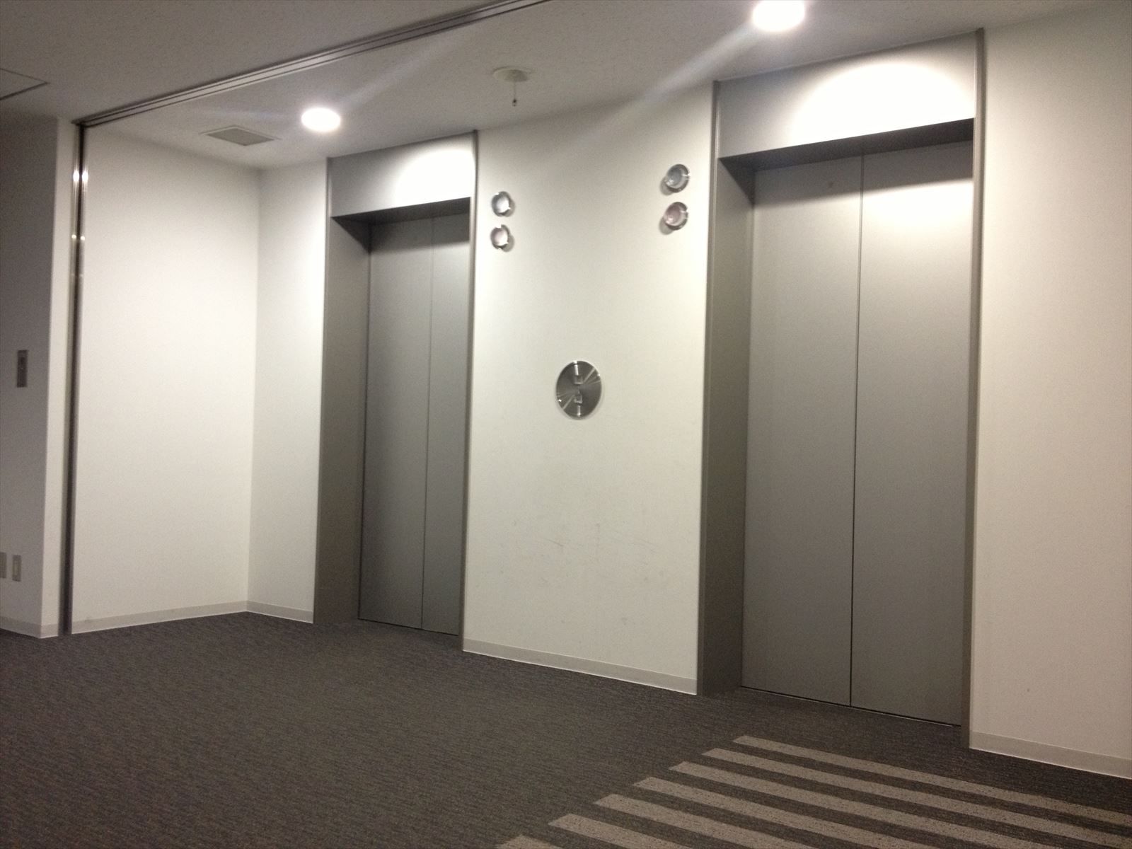 各階エレベーターホール