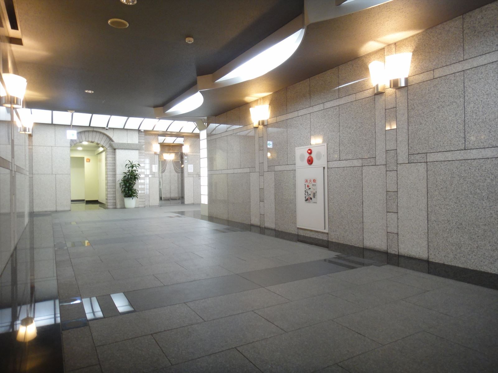 エントランスホール