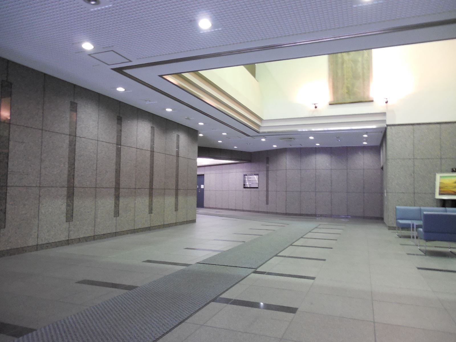 エントランスホール