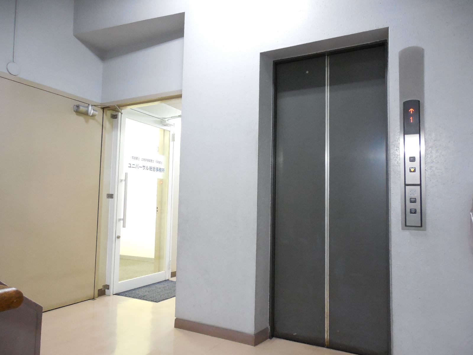 エレベーター(1基)