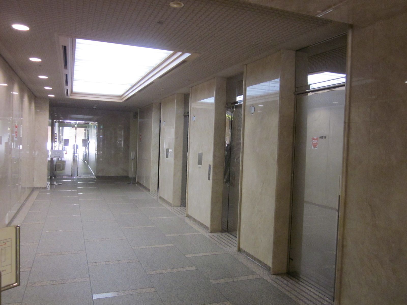 エントランス