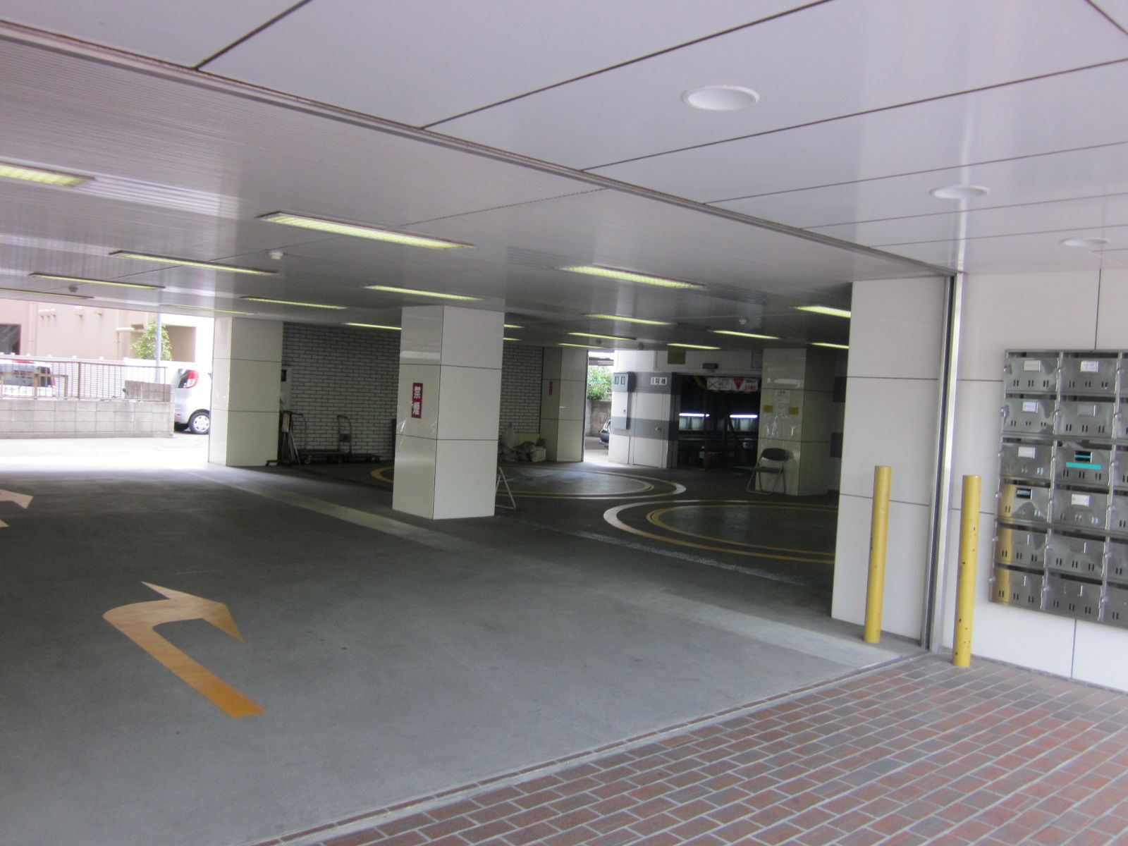 駐車場併設（空要確認）