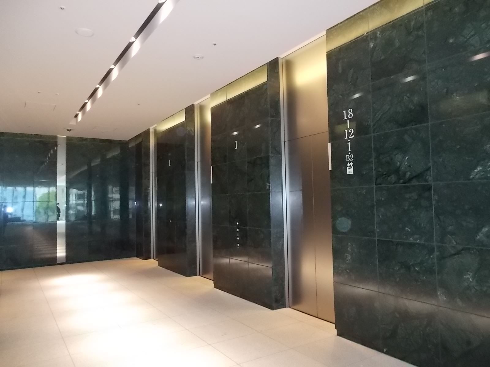 エレベーターホール