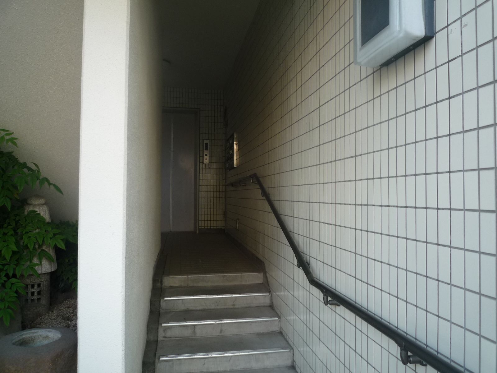 ビル入口