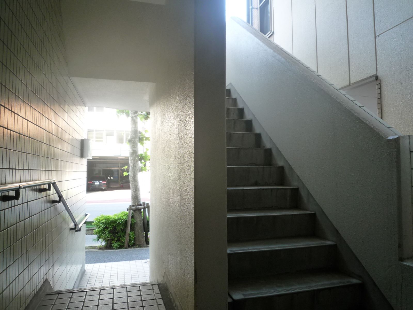 エントランス内からの景色
