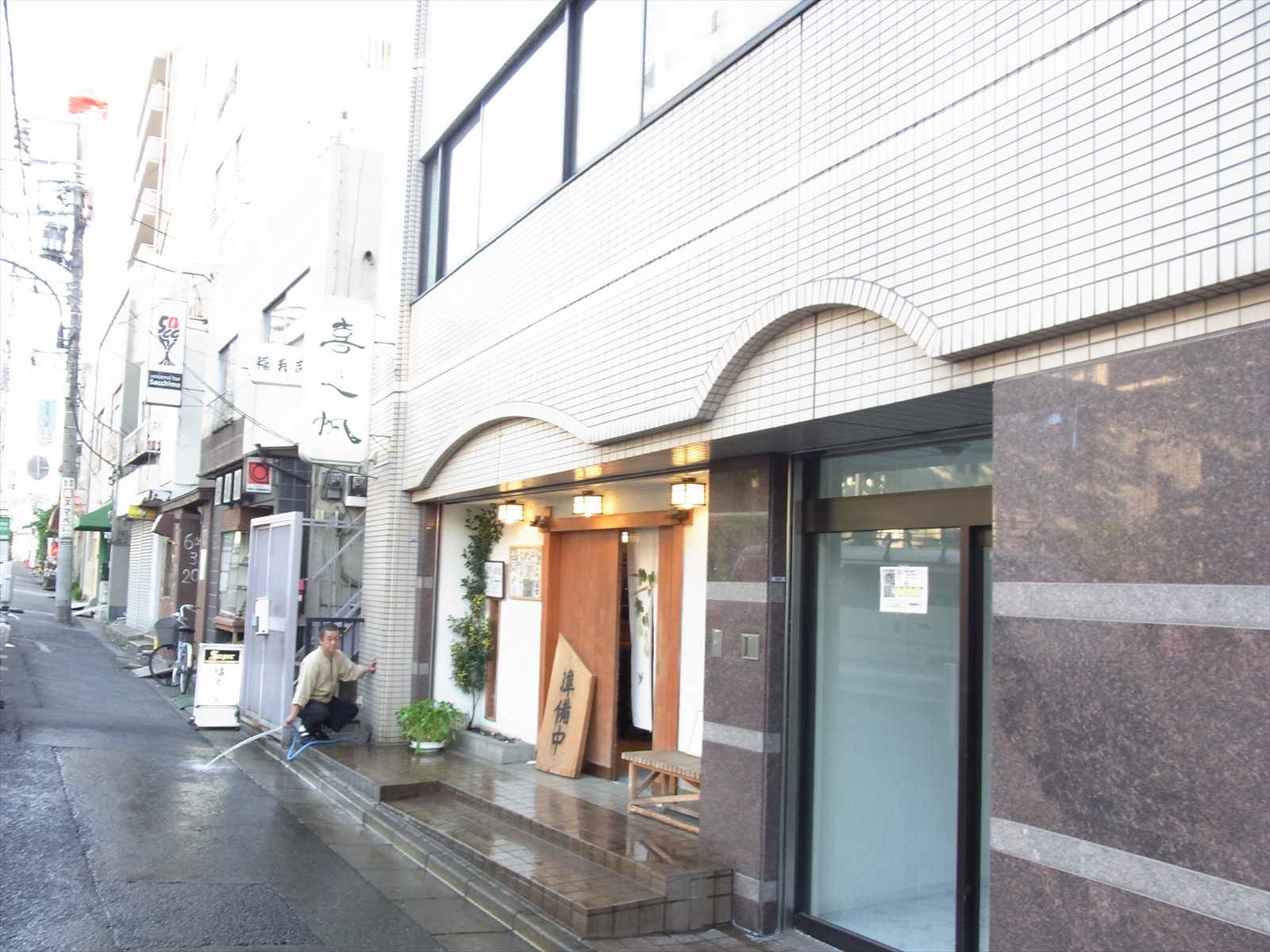 早稲田長谷川ビル1階の雰囲気