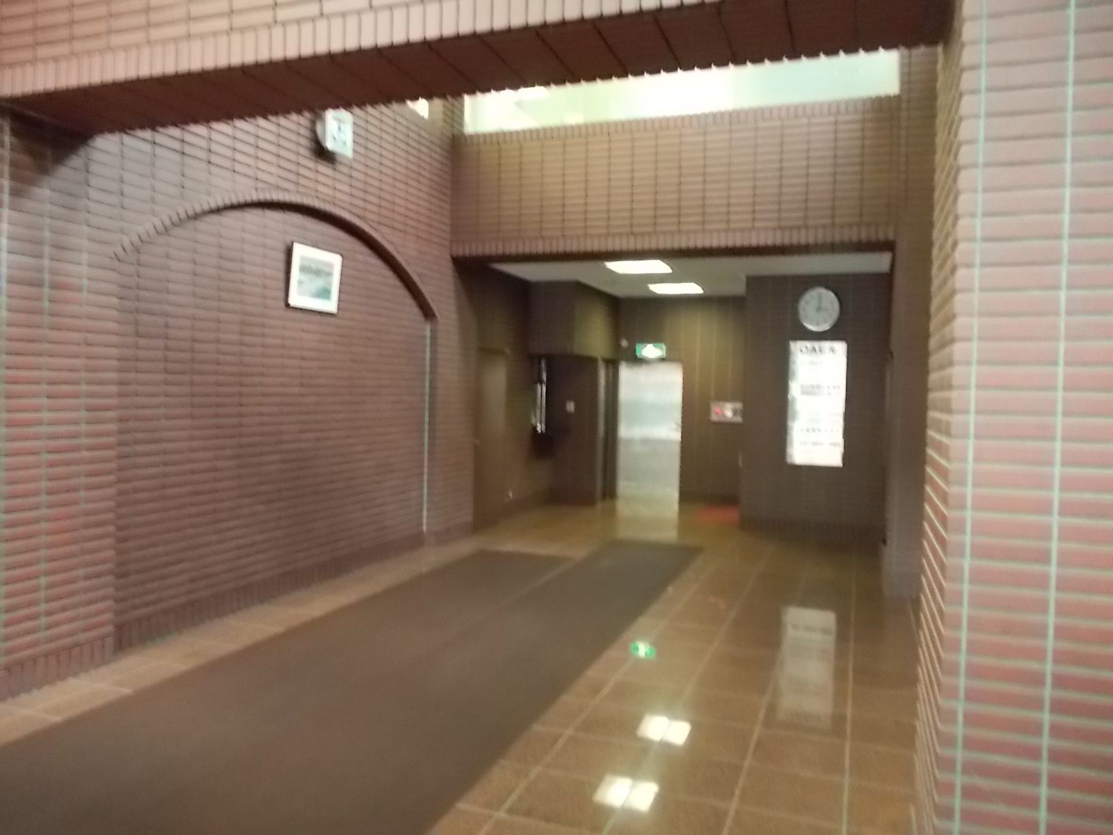 エントランスホール
