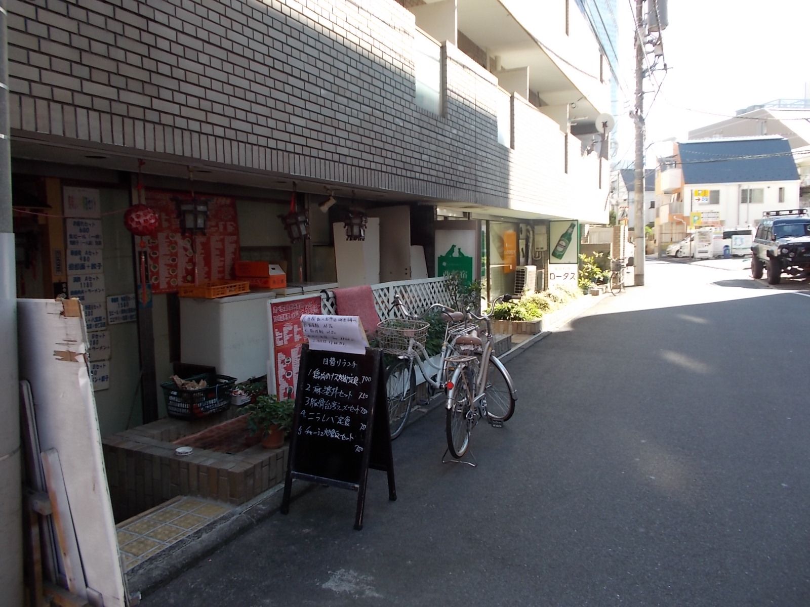 1階テナントの様子