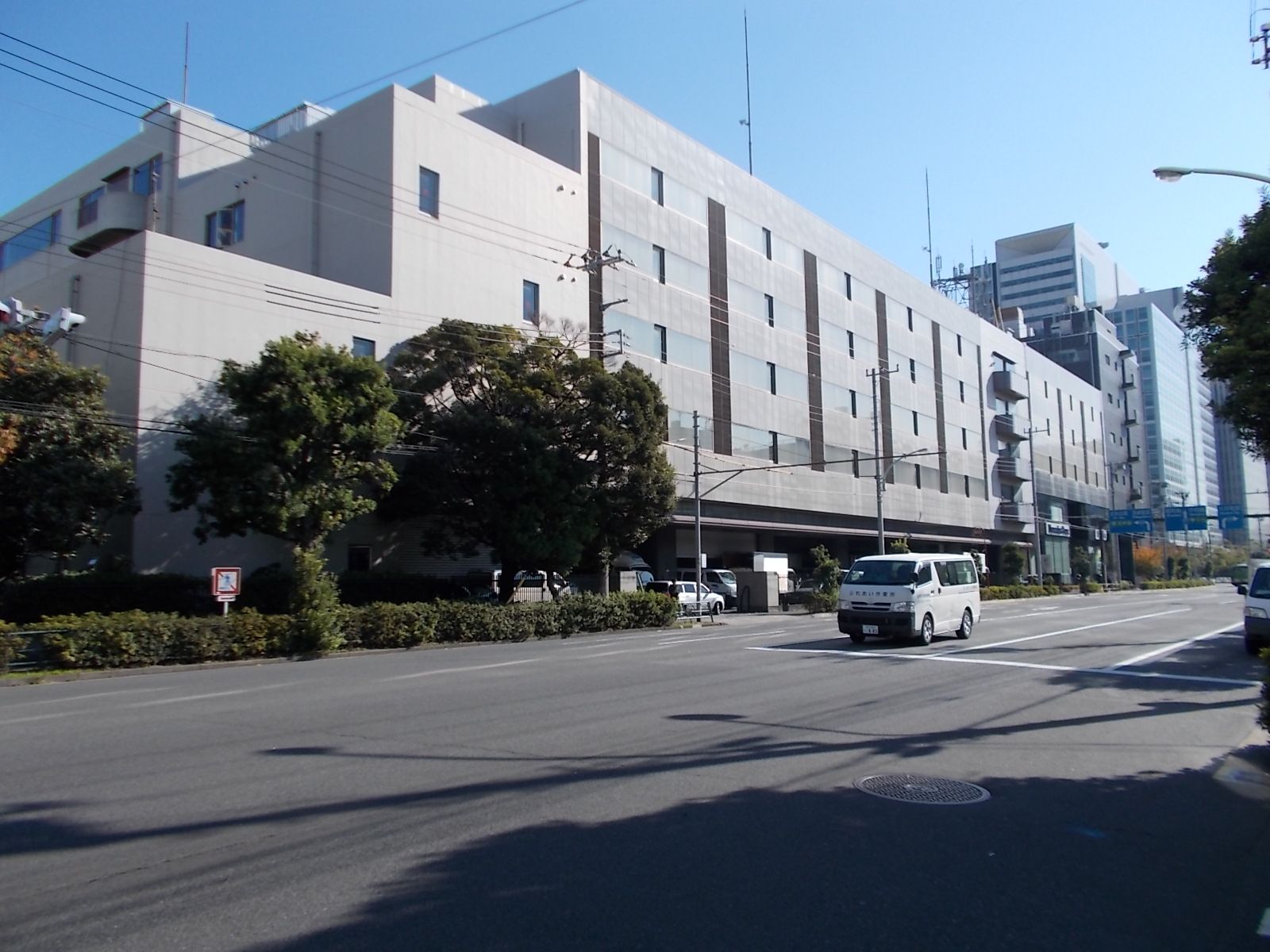 横長の外観