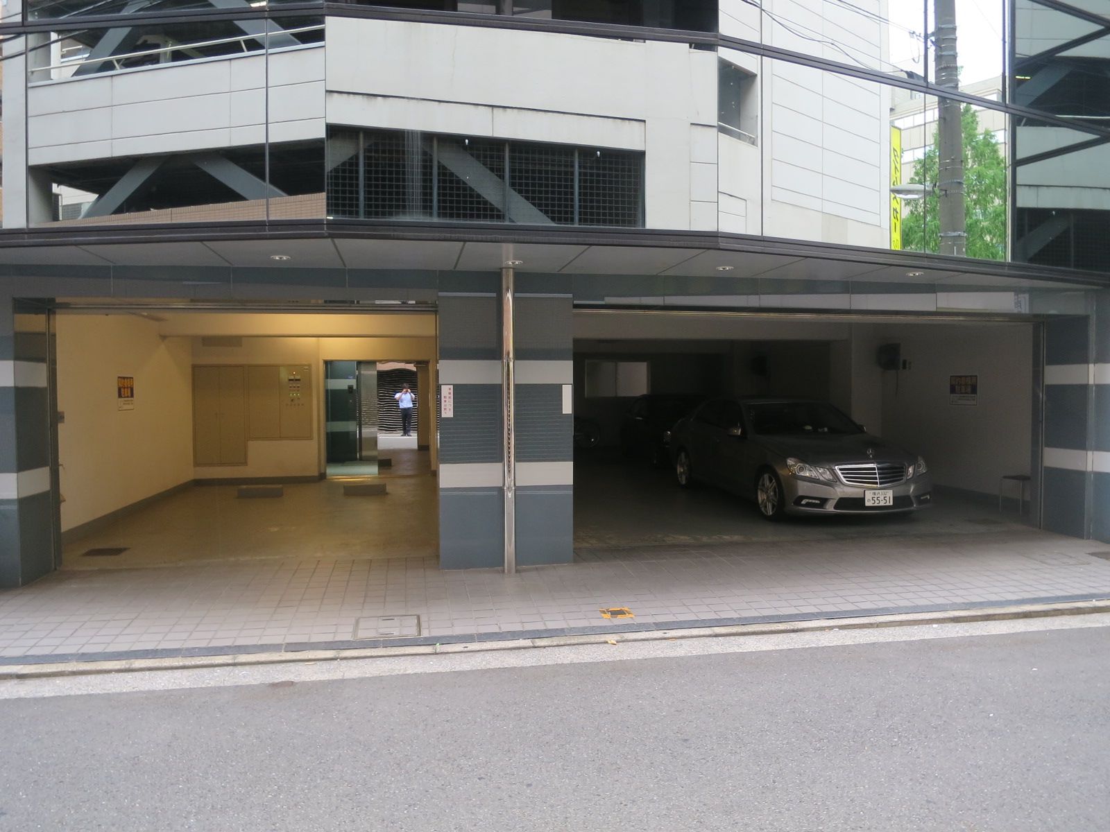 関内DOMONビル1階部分