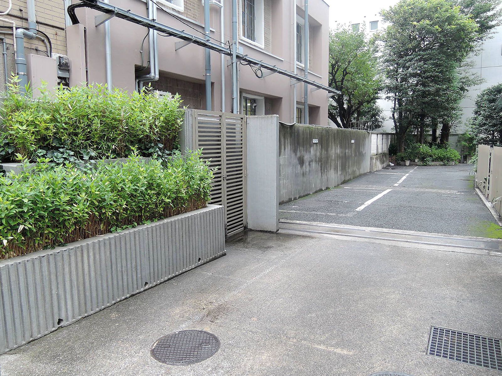 駐車場併設