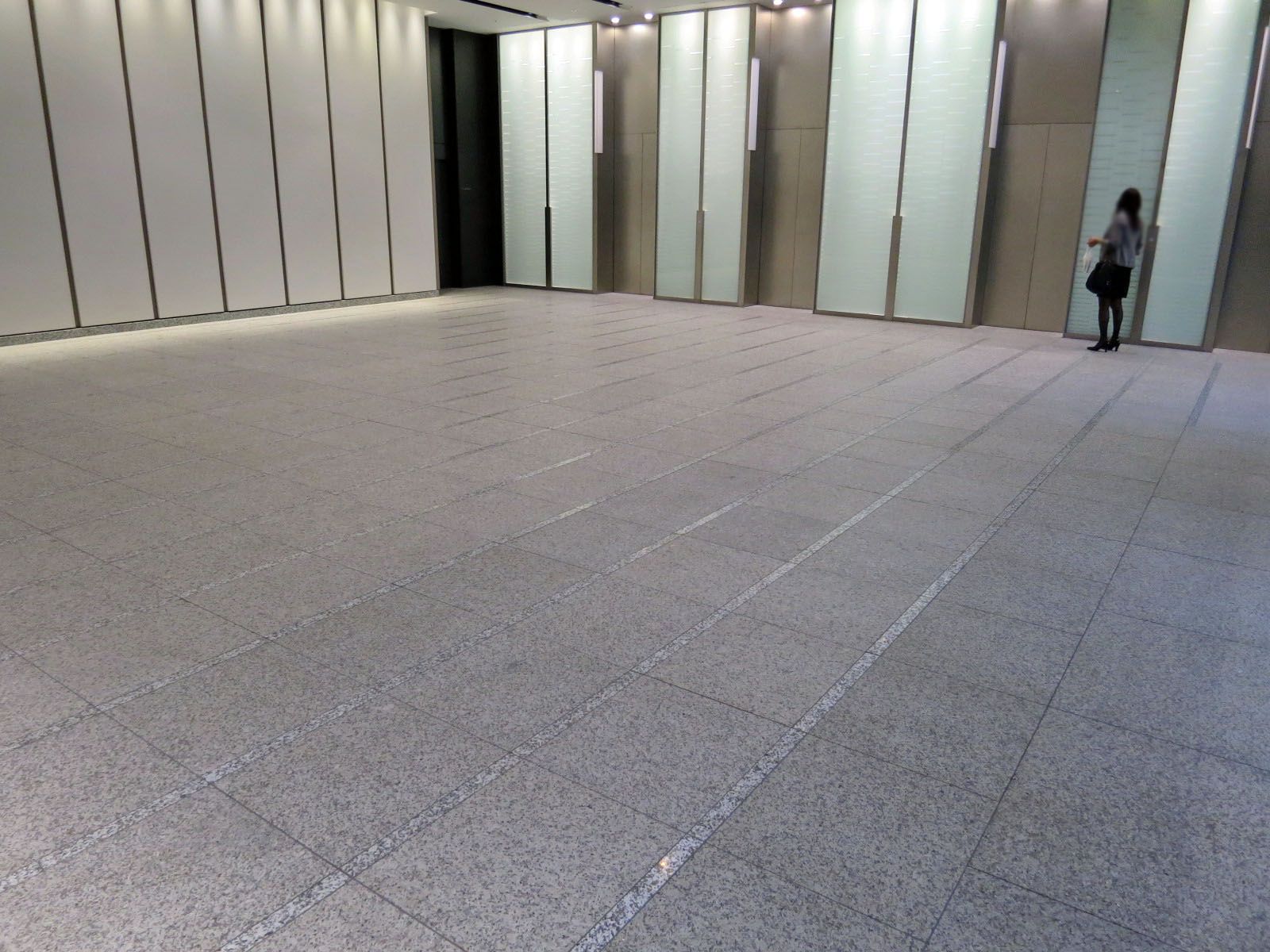 エントランスホール