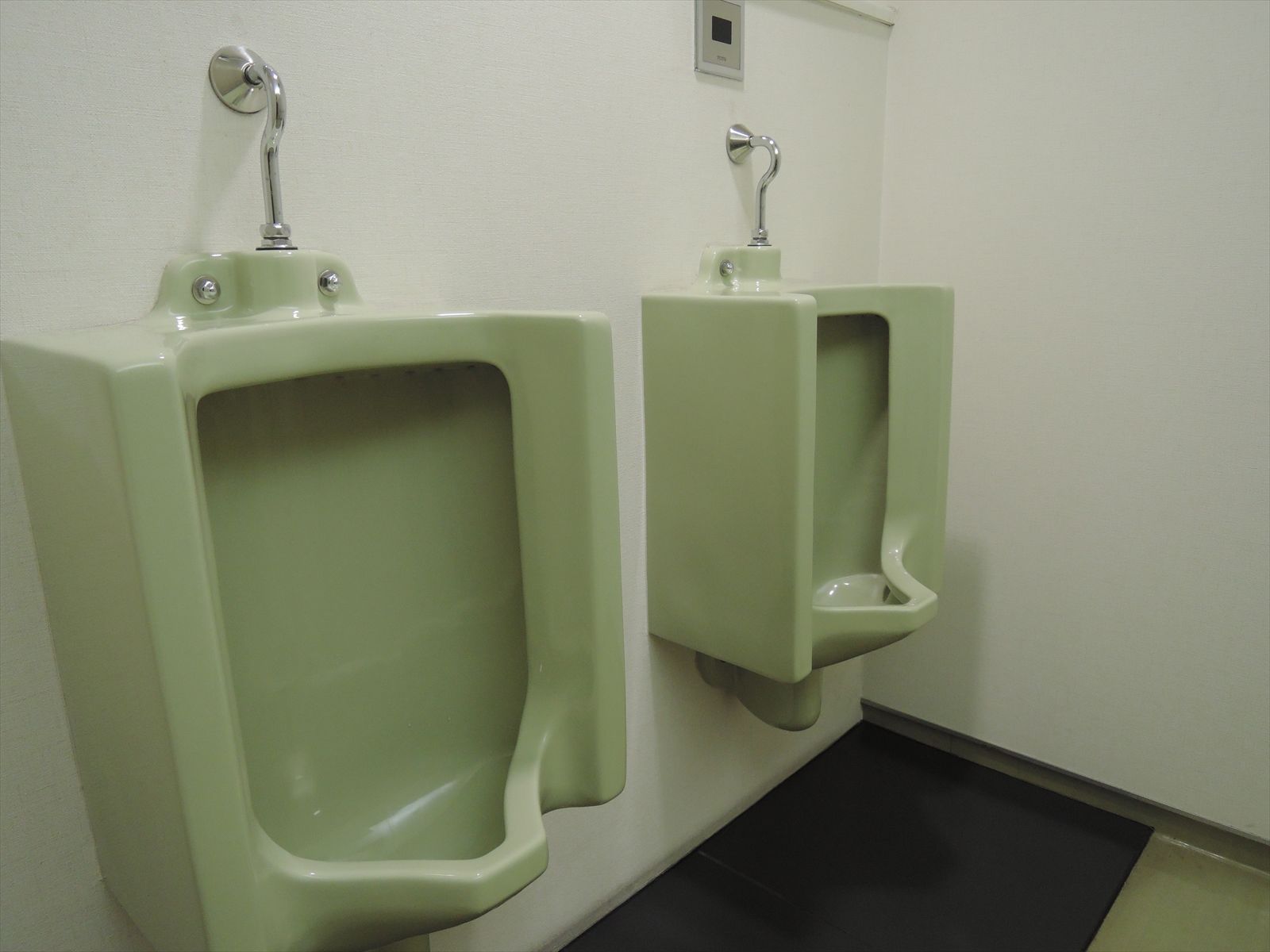 男性用トイレ