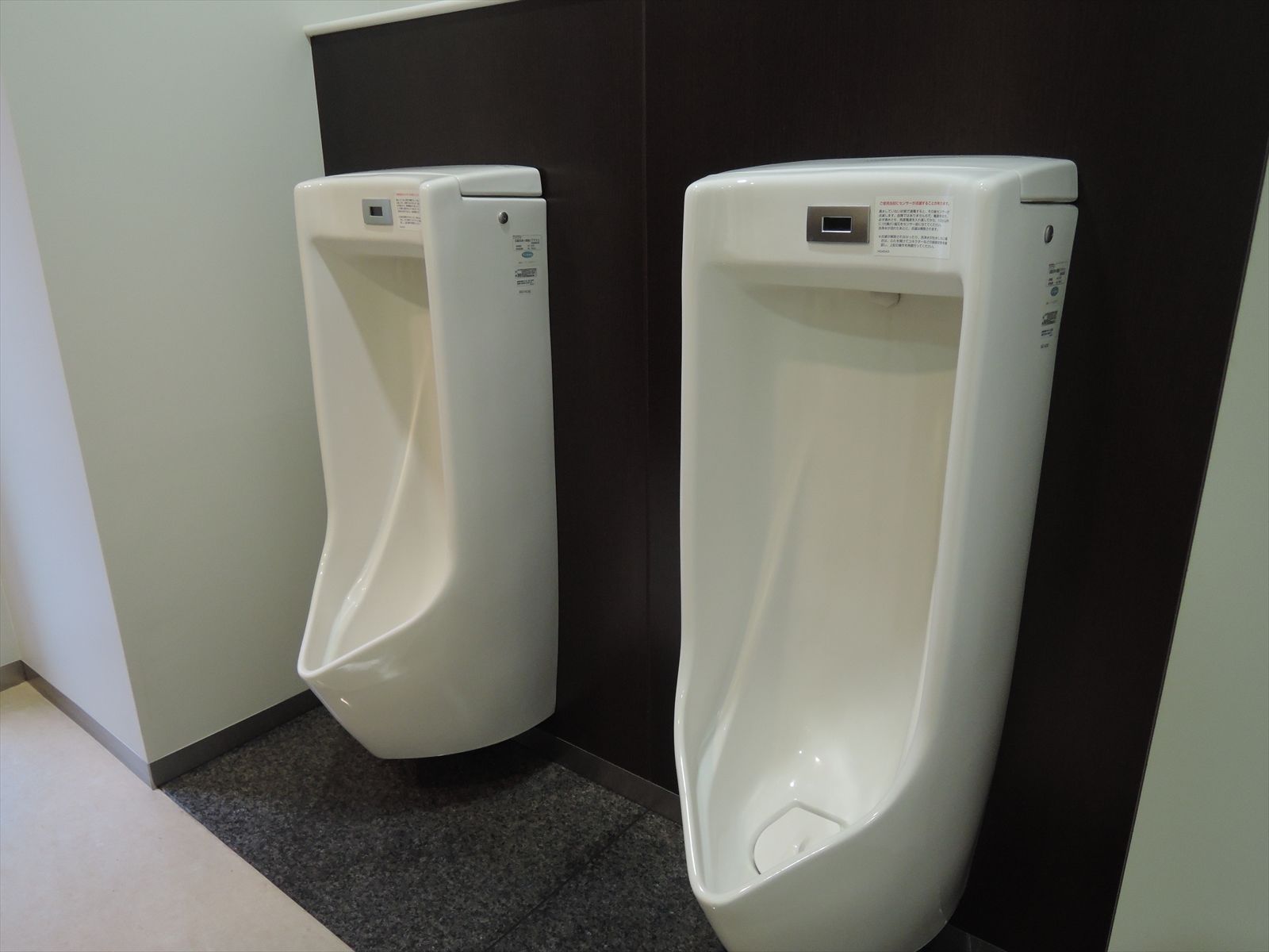 男性用トイレ